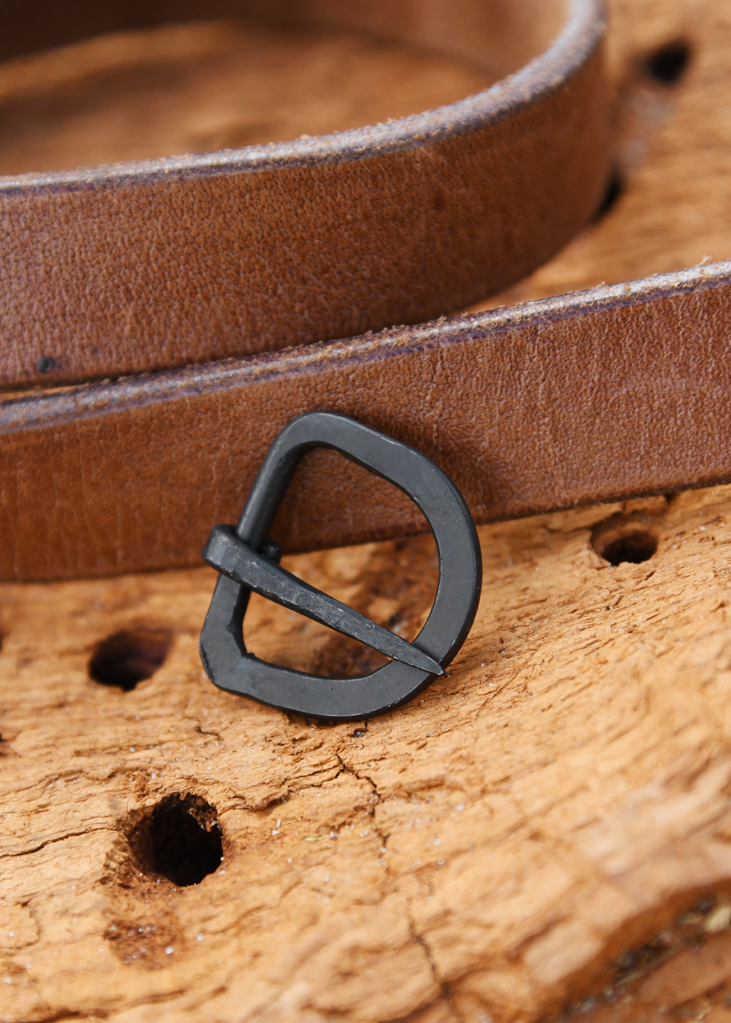 Imagen única de: Hebilla De Acero Forjada A Mano Para Cinturones De Aprox. 21 Mm De Ancho.