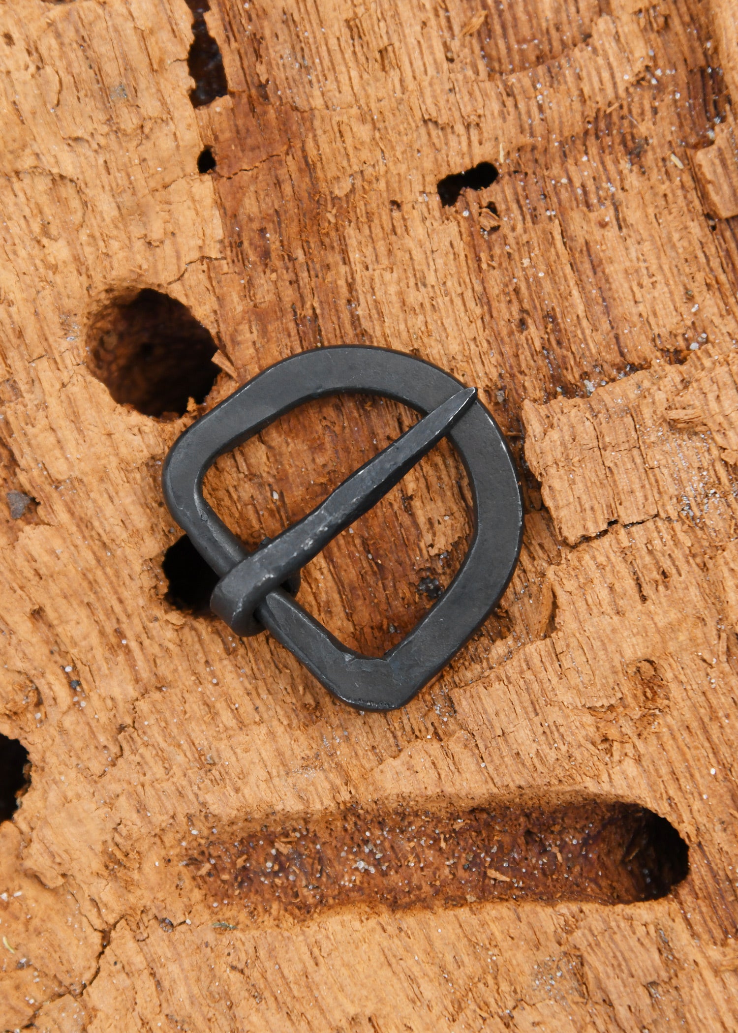 Imagen única de: Hebilla De Acero Forjada A Mano Para Cinturones De Aprox. 21 Mm De Ancho.