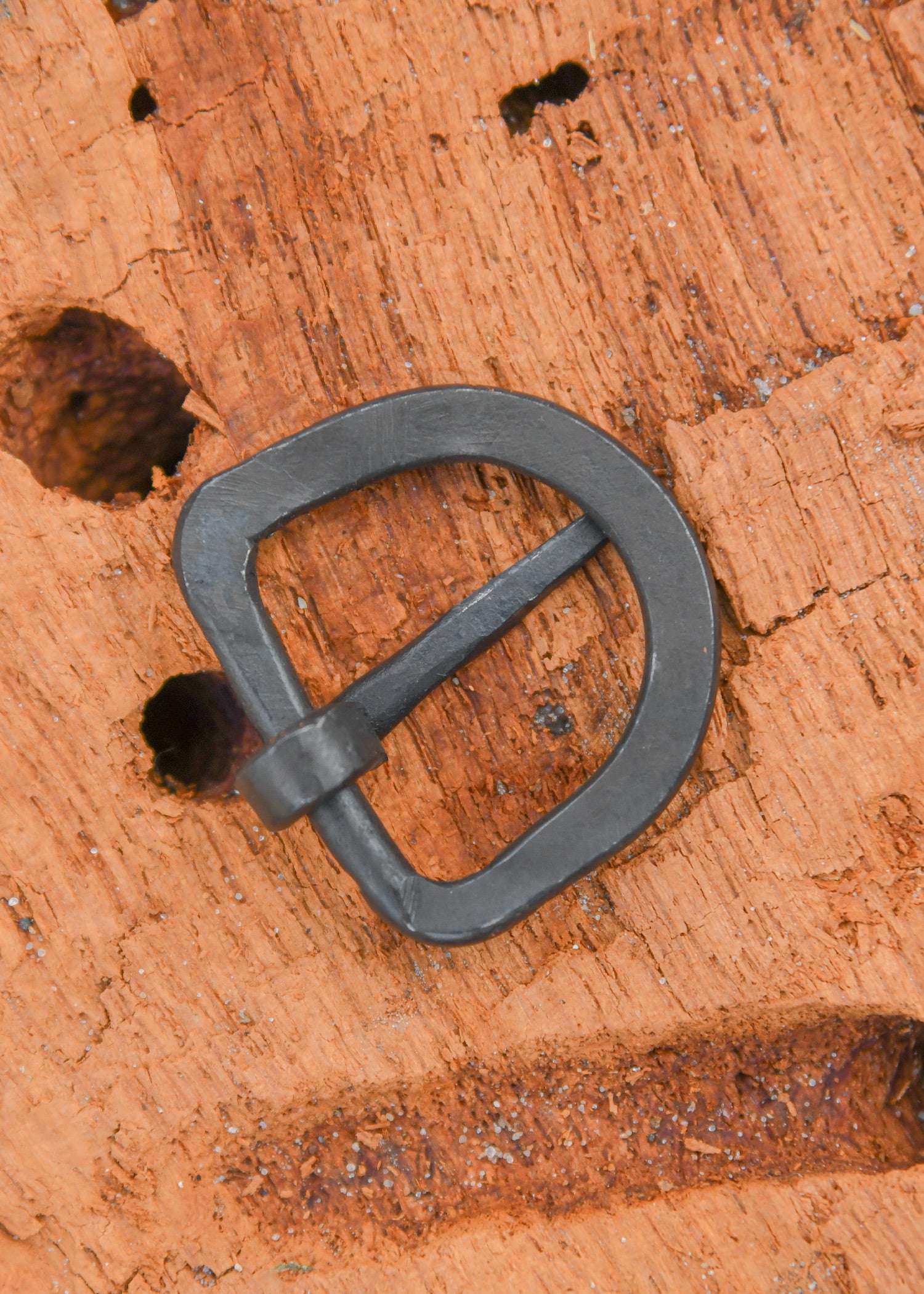 Imagen única de: Hebilla De Acero Forjada A Mano Para Cinturones De Aprox. 21 Mm De Ancho.