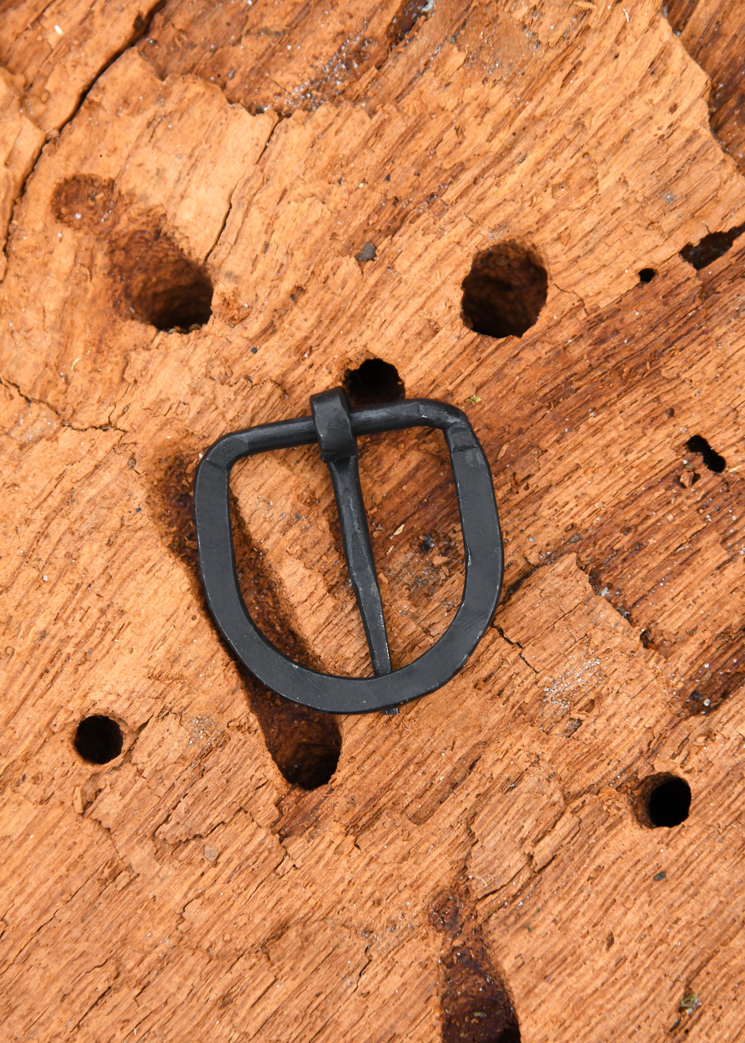 Imagen única de: Hebilla De Acero Forjada A Mano Para Cinturones De Aprox. 29 Mm De Ancho.