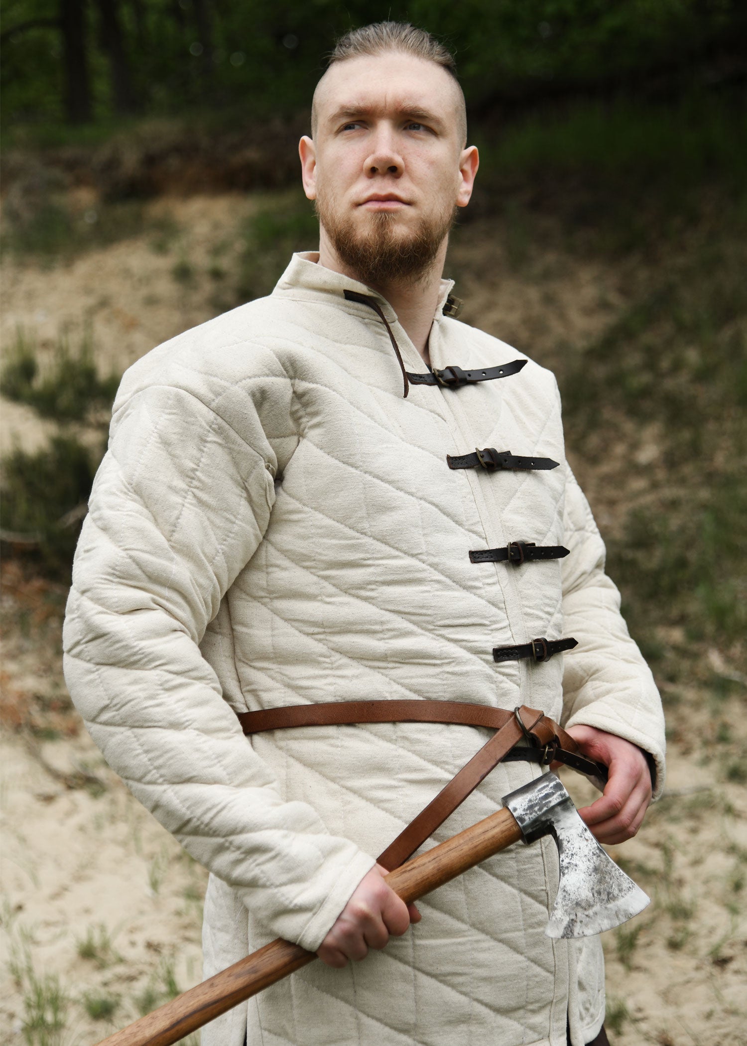 Imagen única de: Gambesón Con Hebillas, Natural