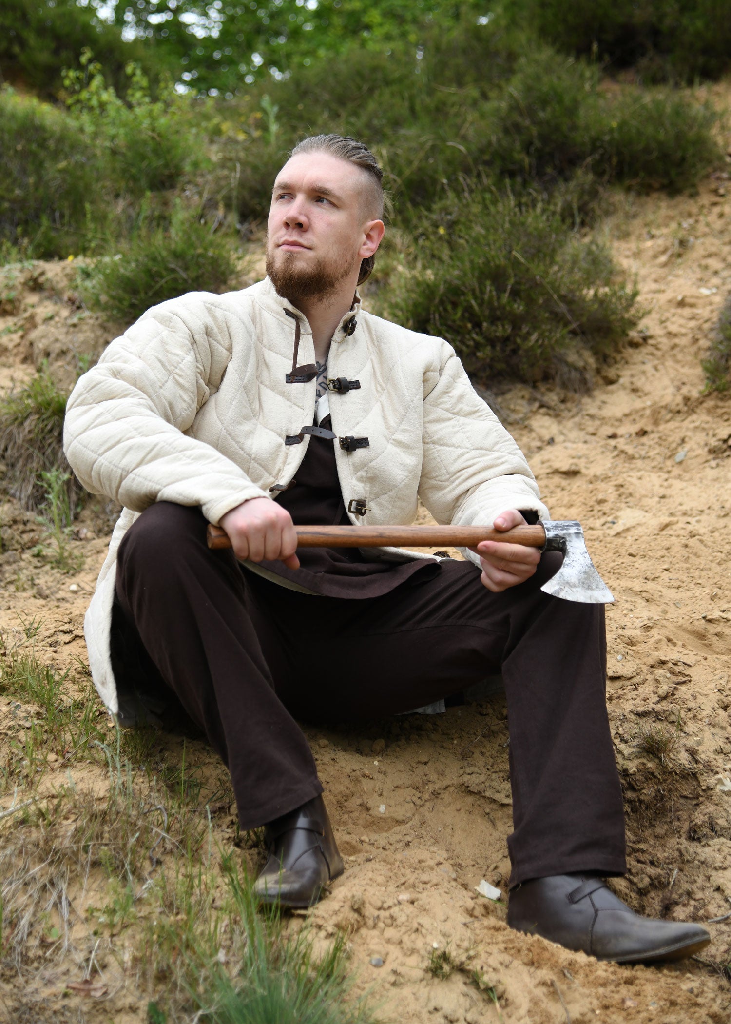 Imagen única de: Gambesón Con Hebillas, Natural