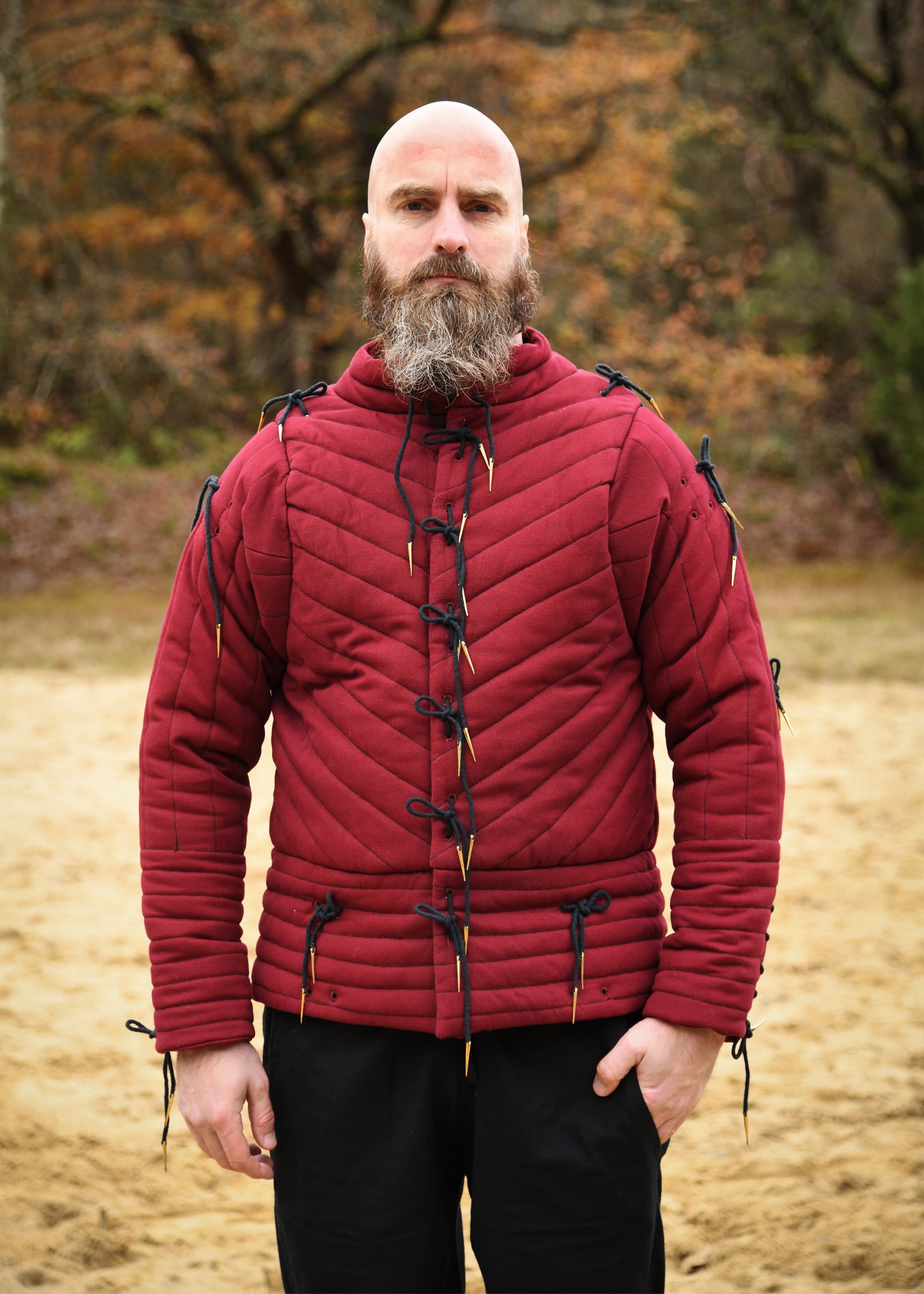Imagen única de: Chaqueta Armadura Con Nidos, Rojo Vino - Negro