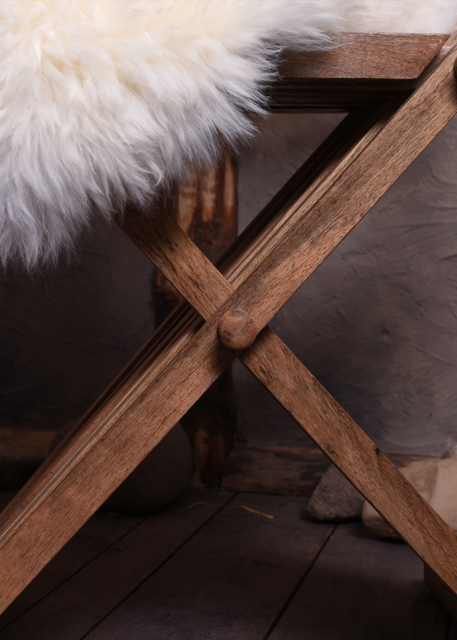 Imagen única de: Silla Medieval De Tijera Con Respaldo