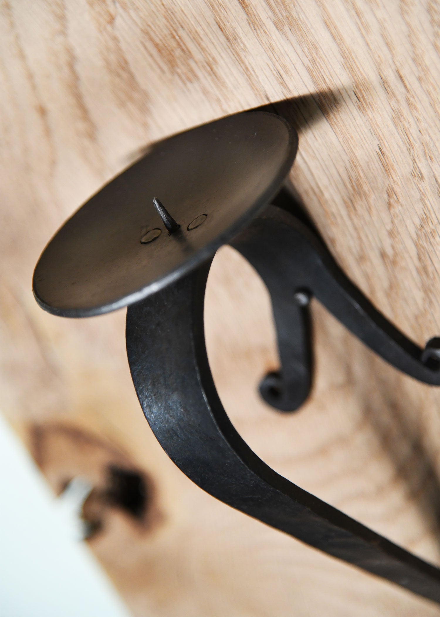 Imagen única de: Aplique De Pared De Acero Forjado