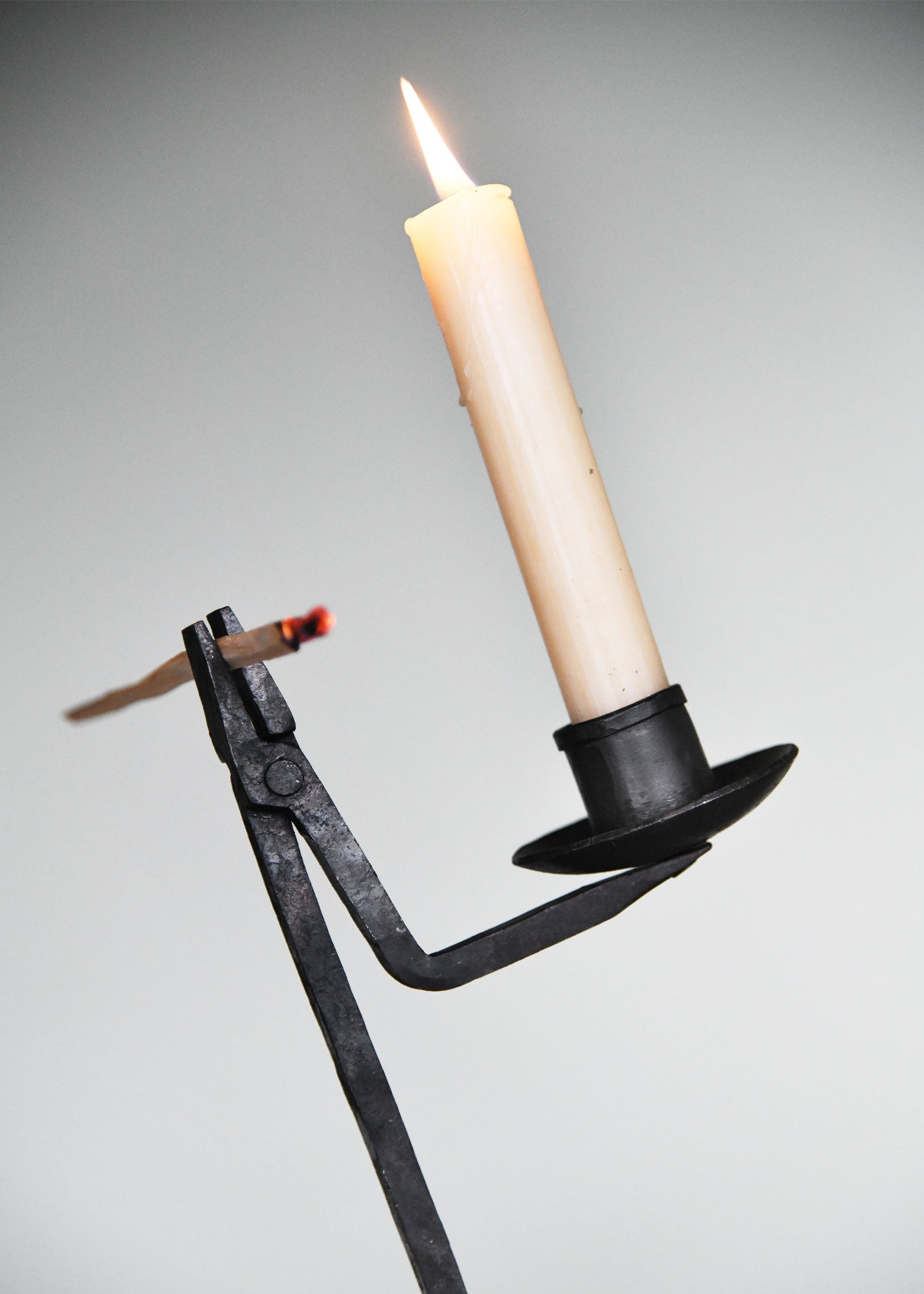 Imagen única de: Porta Virutas De Pino Medieval / Portavelas, Forjado A Mano