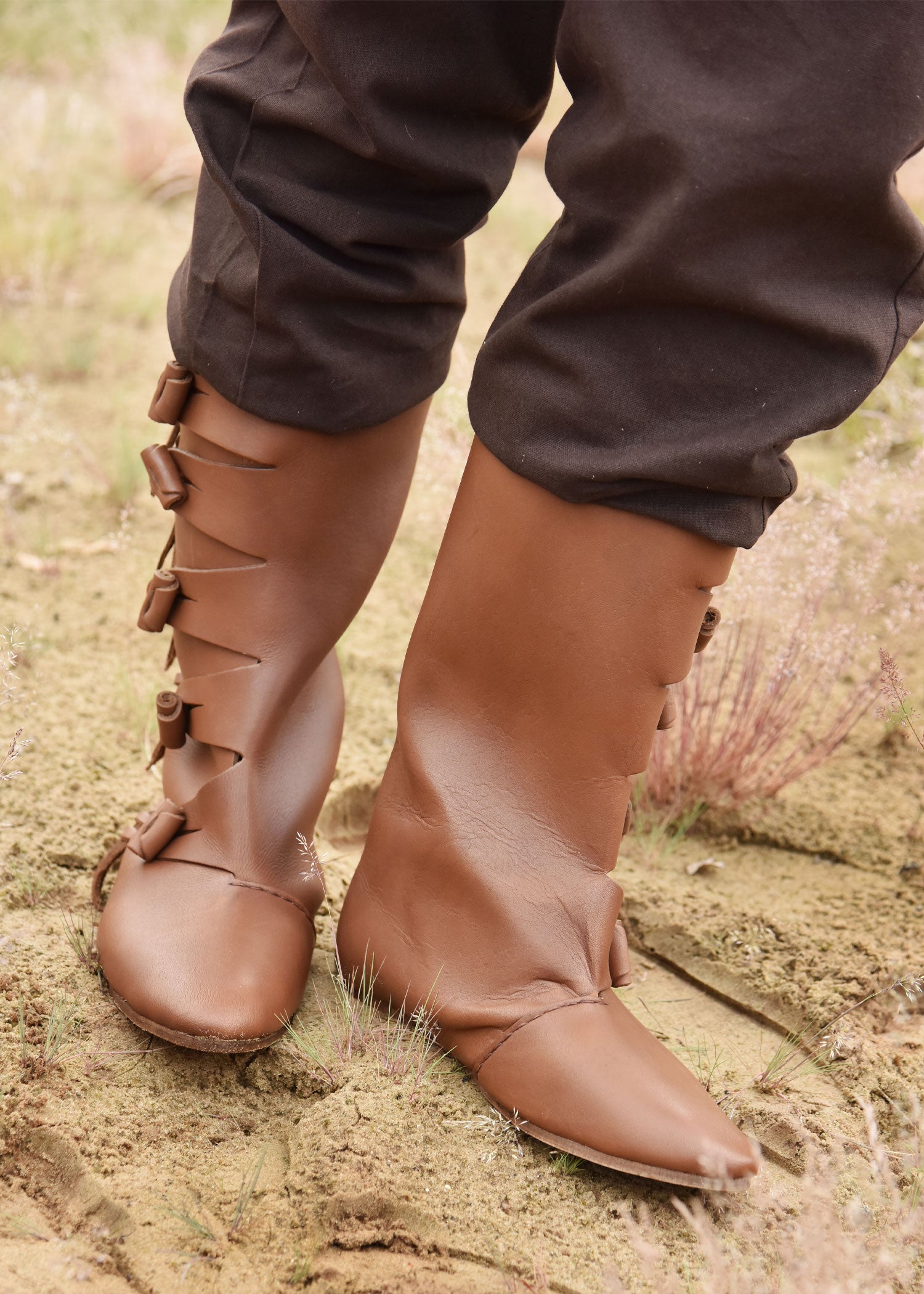 Imagen única de: Botas Vikingas De La Alta Edad Media, Marrón
