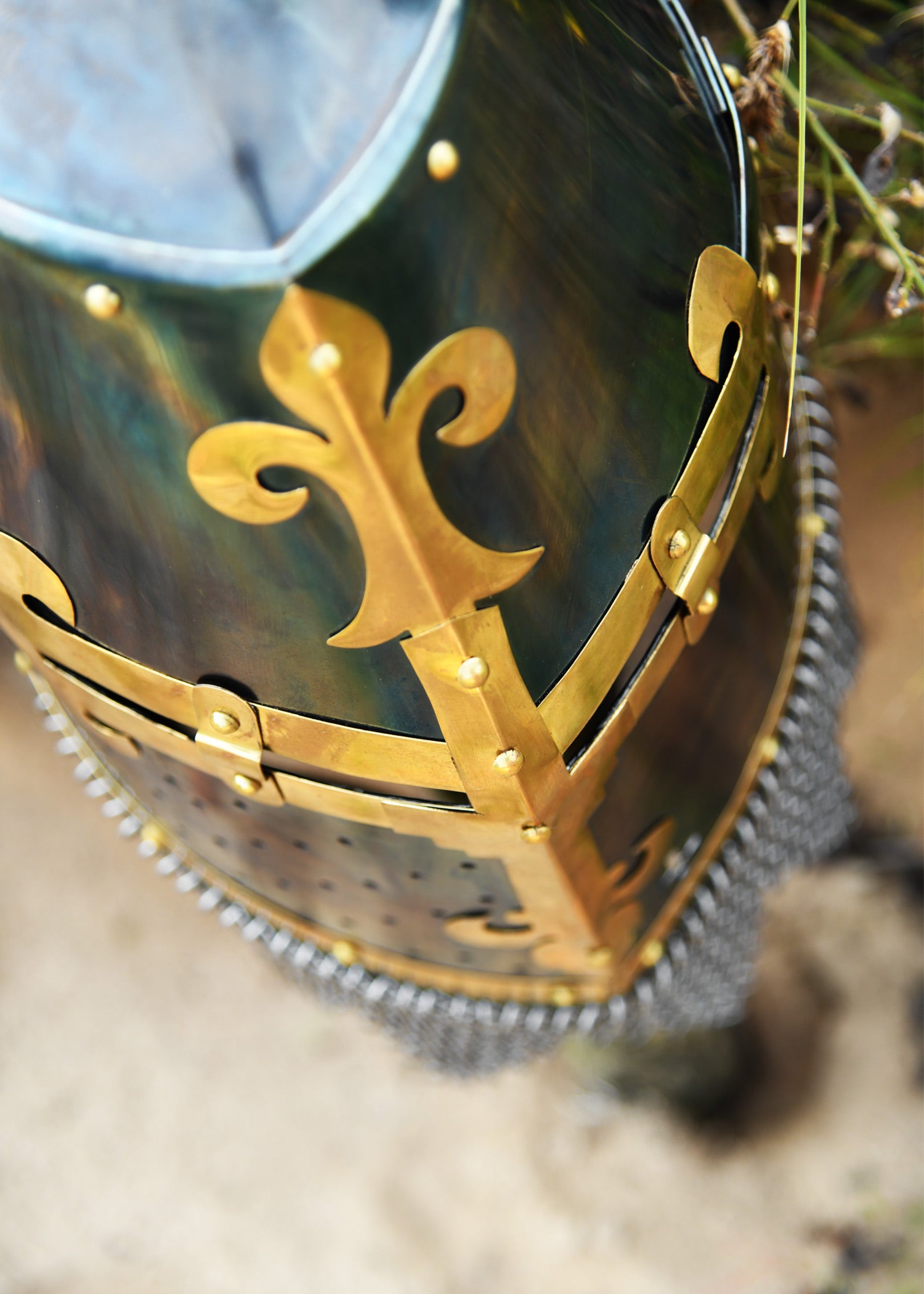 Imagen única de: Casco Superior De Los Rieters De Kornburg, Nuremberg Hacia 1375, Acero De 1,6 Mm