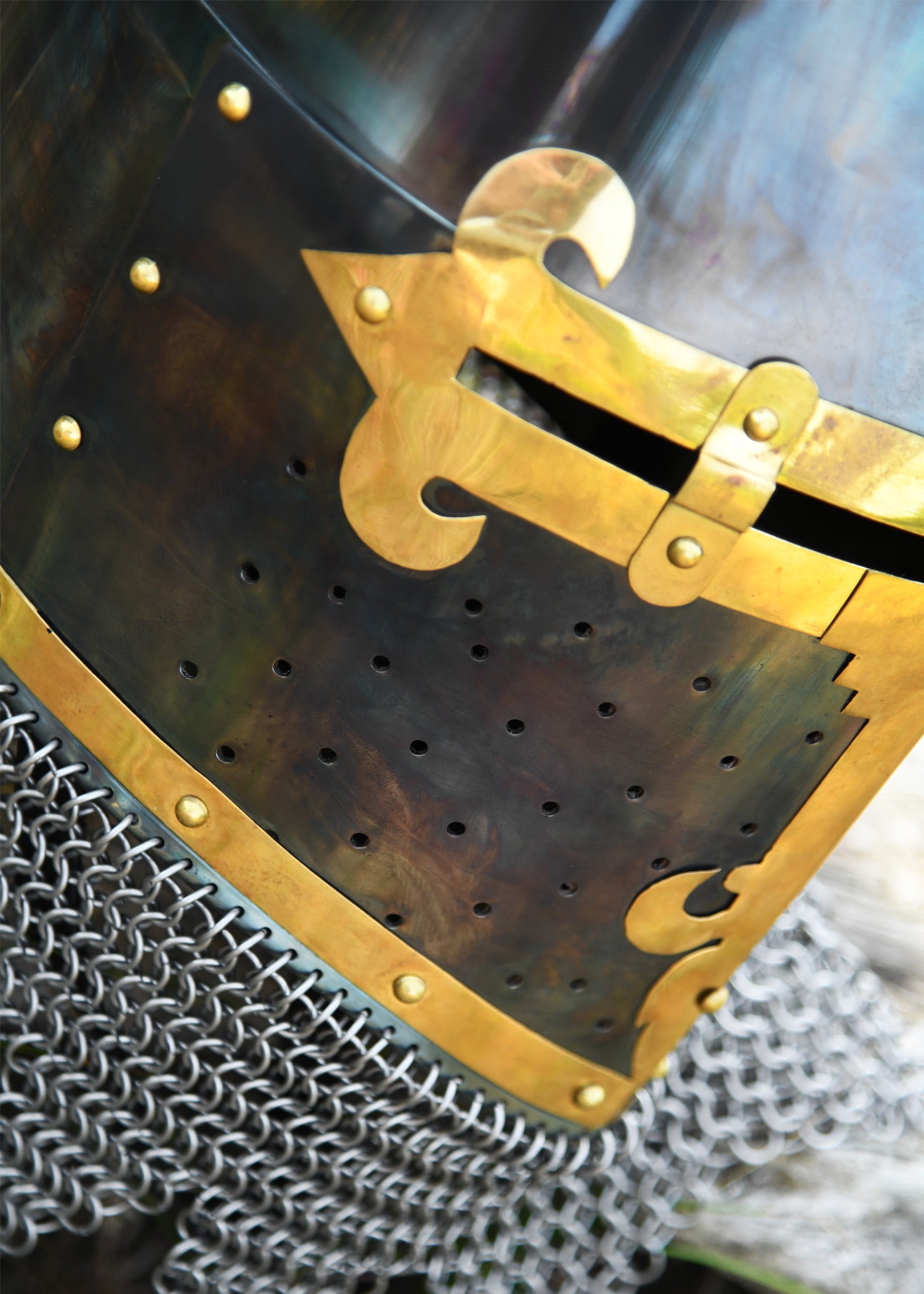 Imagen única de: Casco Superior De Los Rieters De Kornburg, Nuremberg Hacia 1375, Acero De 1,6 Mm