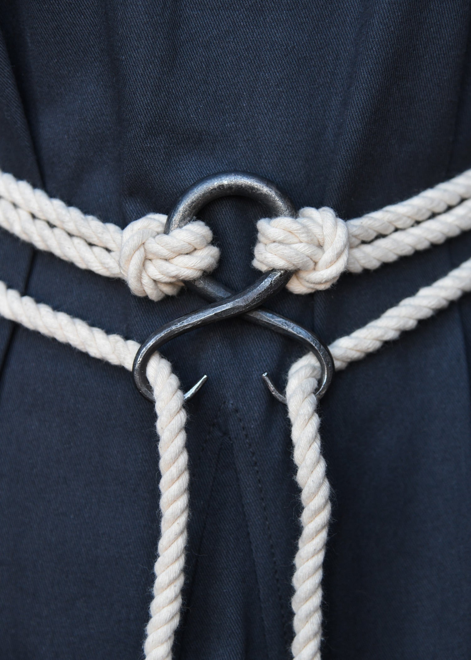 Imagen única de: Gran Cruz Troll De Acero