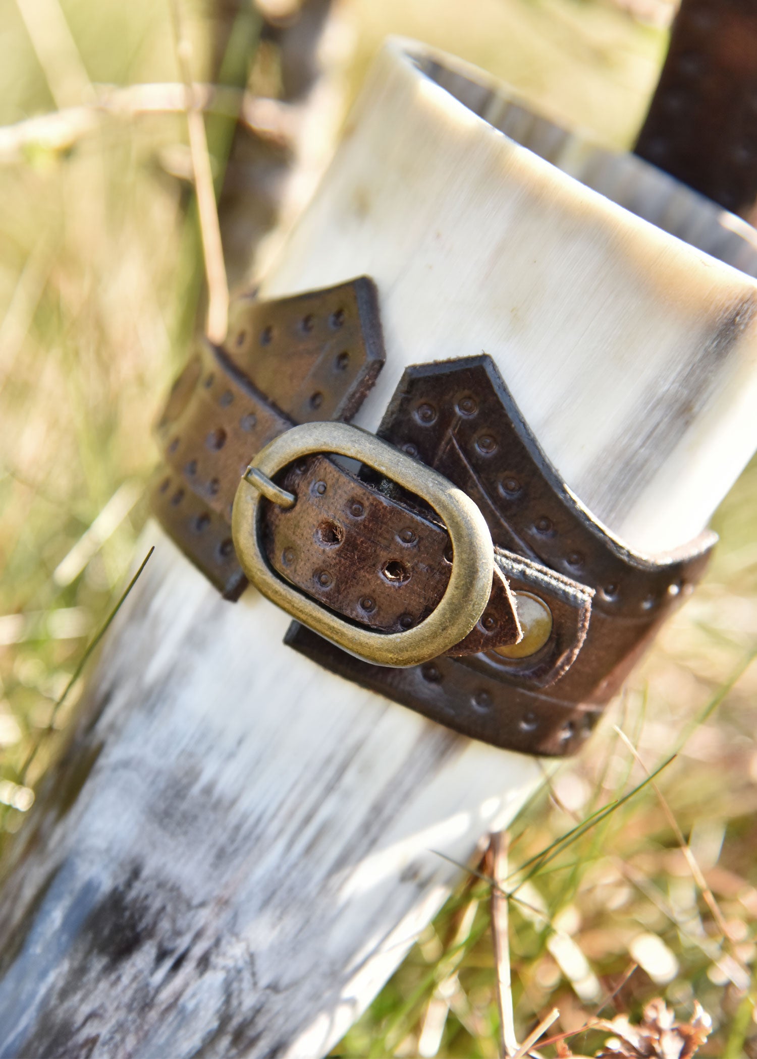 Imagen única de: Soporte Para Cuerno De Cuero Para Beber, Con Hebilla, Marrón Oscuro, En Varios Tamaños