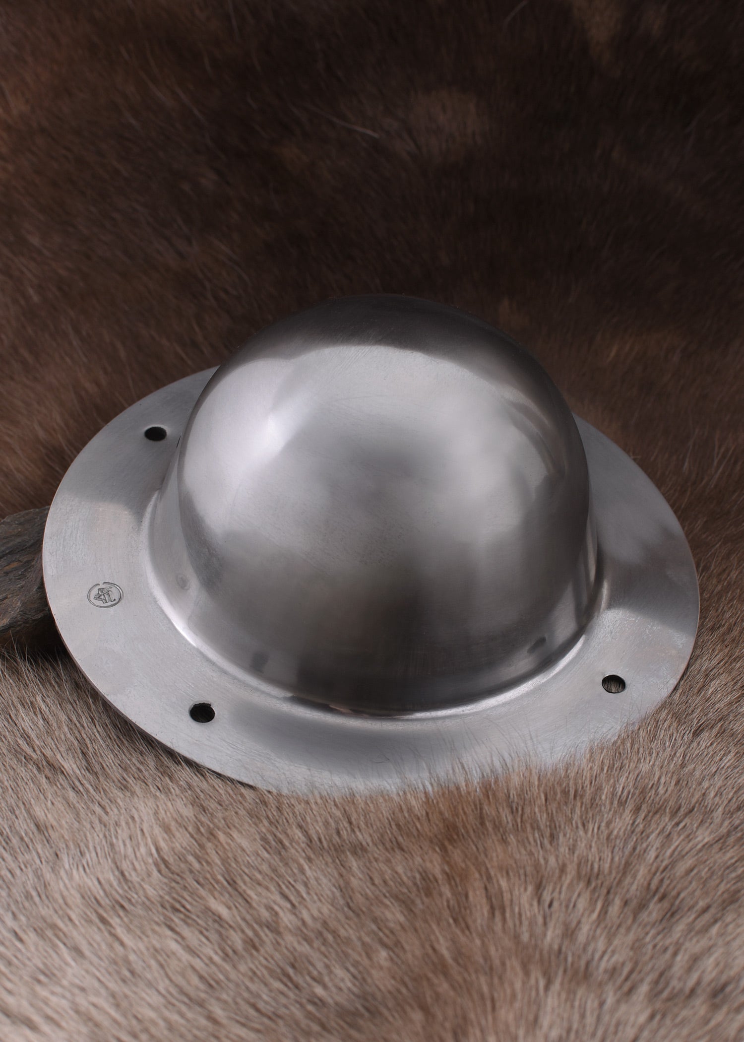 Imagen única de: Protuberancia De Escudo Grande, Acero De 2 Mm, Adecuada Para Uso En Combate.