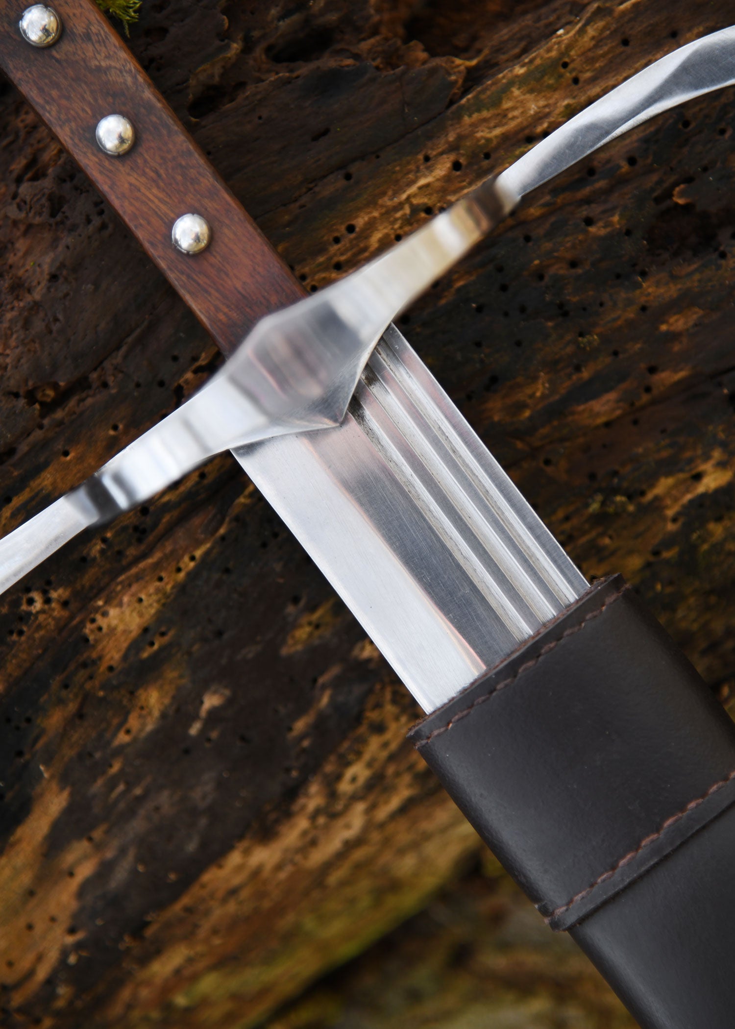 Cuchillo Largo Con Funda De Cuero, Hacia 1510 5