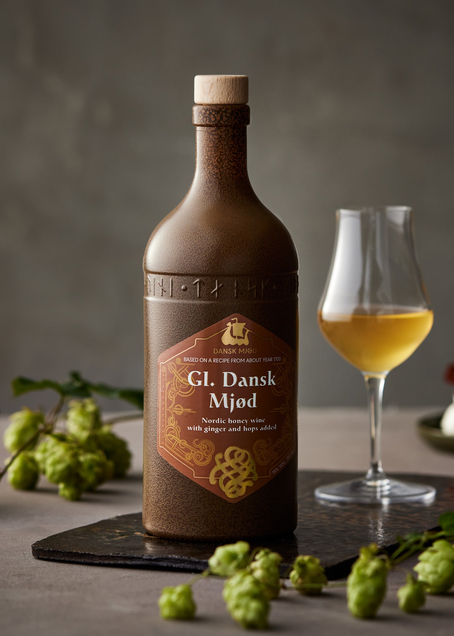 Imagen única de: Gammel Dansk Mjød - Hidromiel, 19% Vol., Botella 0,75L - Dansk Mjød