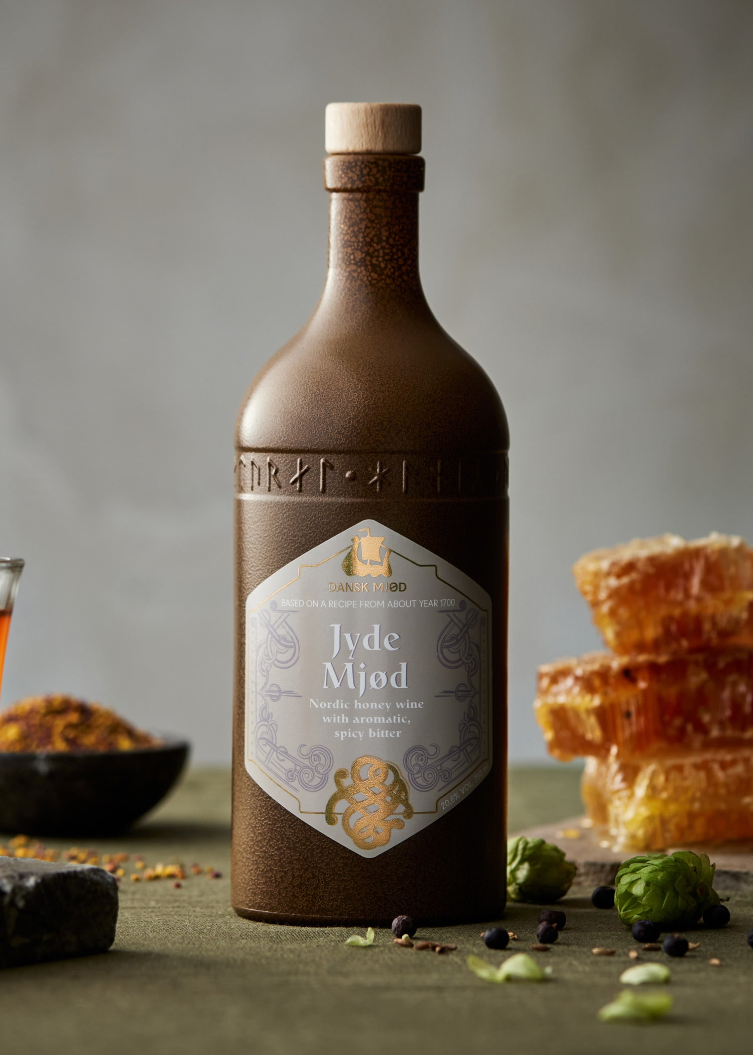 Imagen única de: Jyde Mjød - Hidromiel De Jutish, 20,6% Vol., Botella De 0,75 L - Dansk Mjød