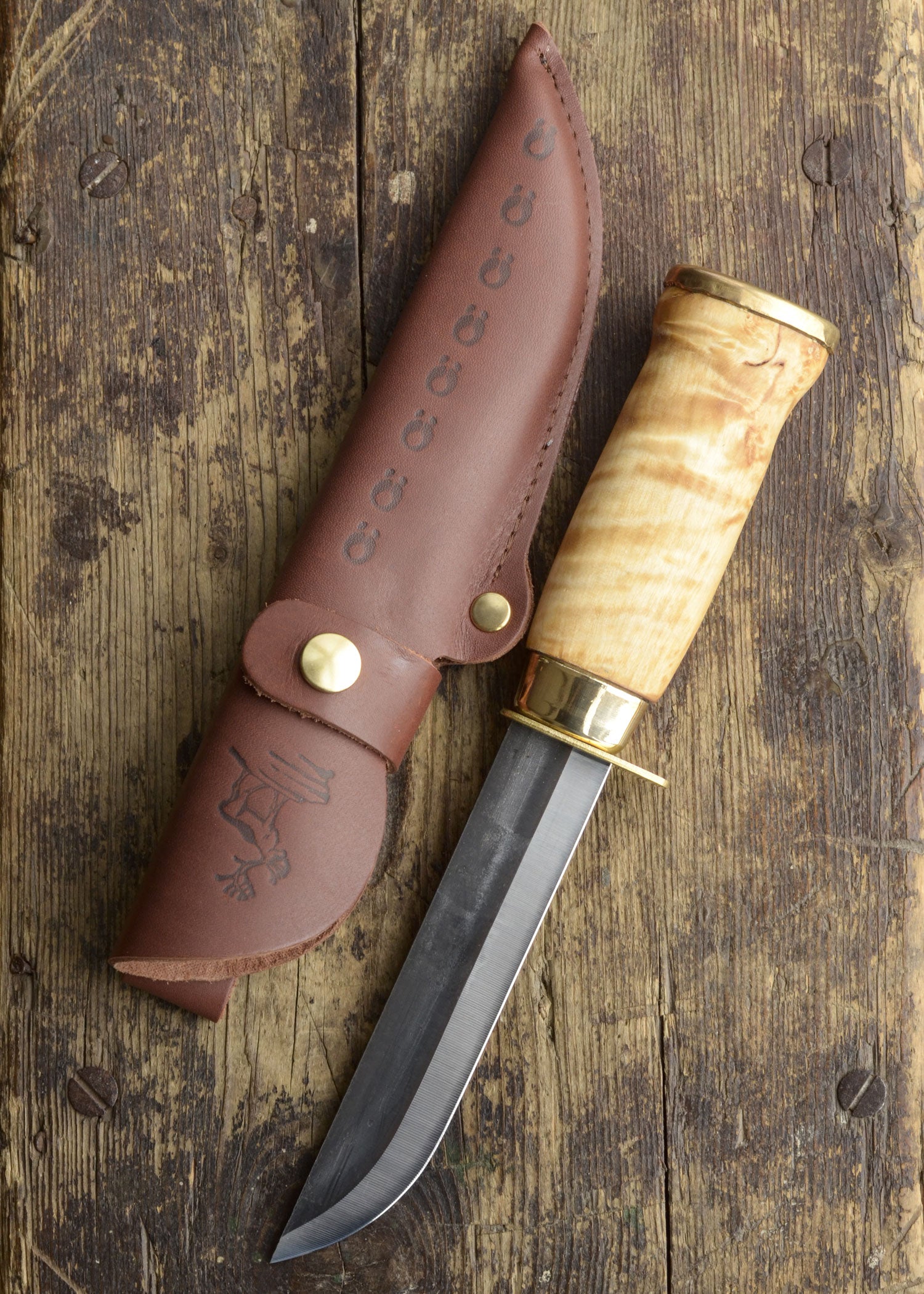 Imagen única de: Cuchillo De Caza Karhuleuku, Sormisuojalla, Joya De Madera