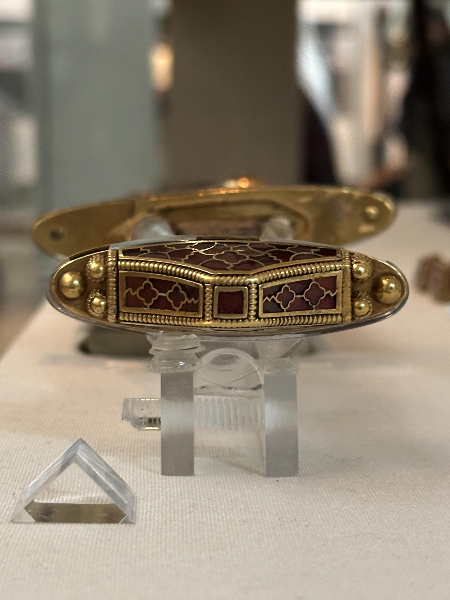 La espada de Sutton Hoo: el arma ceremonial que reveló el poder de la monarquía anglosajona