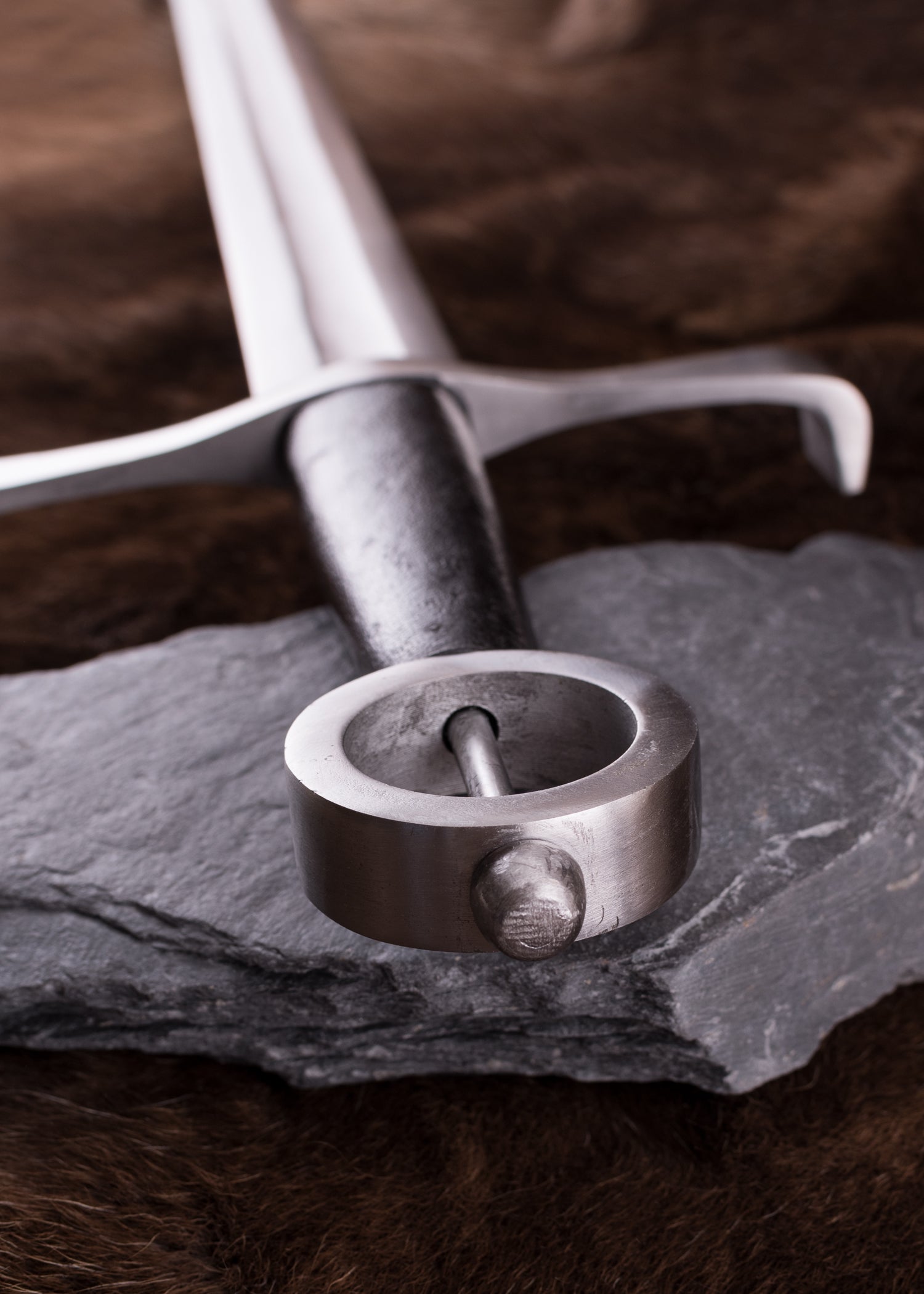 Imagen única de: Espada Irlandesa Con Pomo De Anillo, Incluida Vaina , Categoría-C
