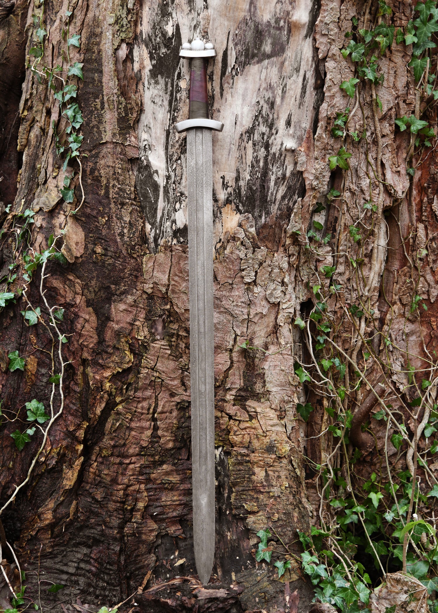 Imagen única de: Espada Vikinga Temprana Godfred Con Vaina, Hoja De Damasco Categoría-B