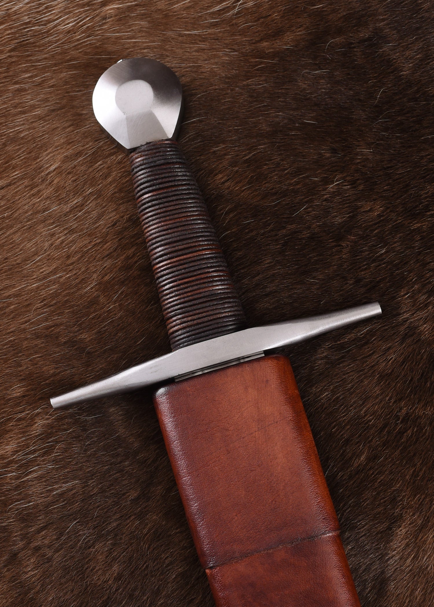 Imagen única de: Espada Vikinga Con Vaina, Siglo Xi, Lucha De Espectáculo, Categoría-B