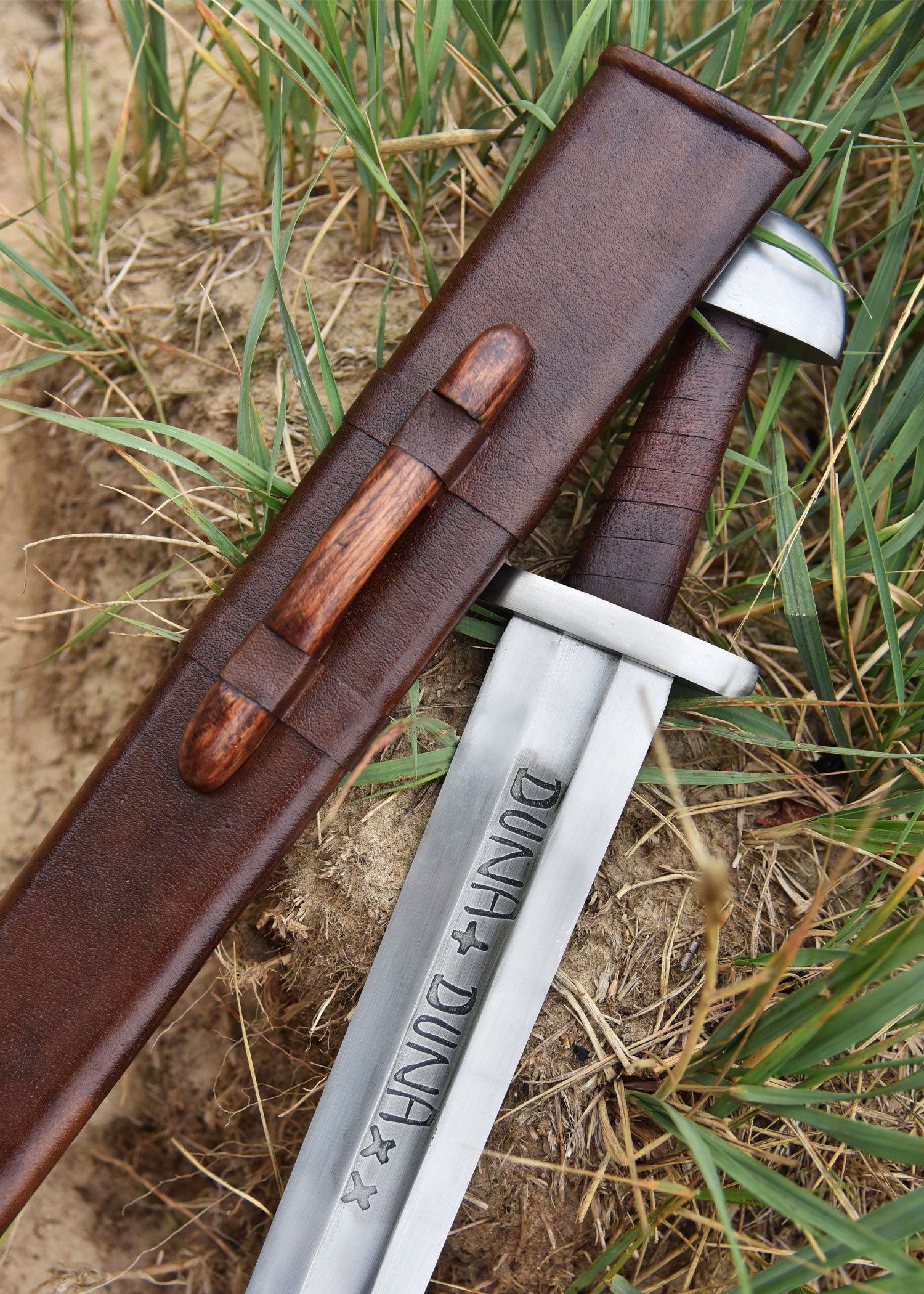 Imagen única de: Espada Vikinga Duna Duna Con Vaina, Siglo X. , Categoría-C