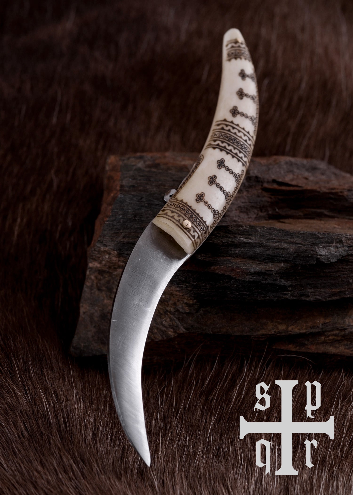 Imagen única de: Navaja Vikinga Fabricada En Acero Al Carbono Con Mango De Hueso.