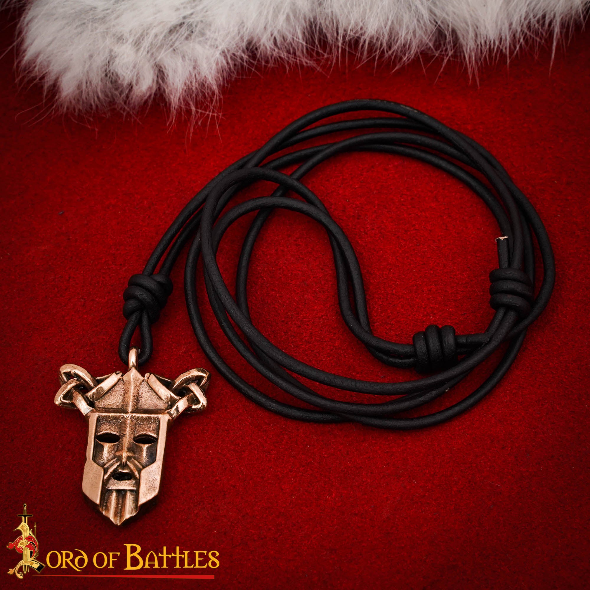 Imagen única de: Colgante Máscara Vikinga - 2,9 X 3 Cm, Acabado en Bronce Antiguo con Detalle de Nudos