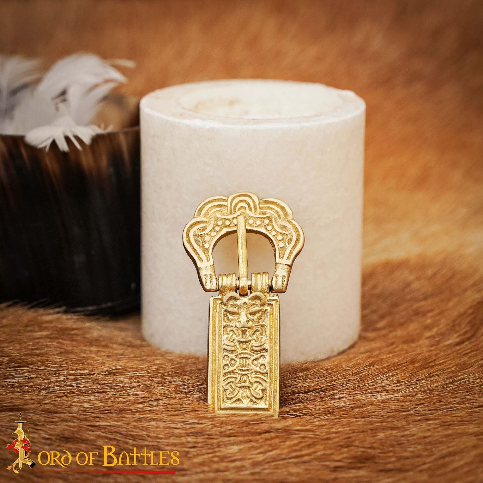 Imagen única de: Hebilla Medieval de Latón para Cinturón - Accesorio Histórico Grabado - Latón Macizo