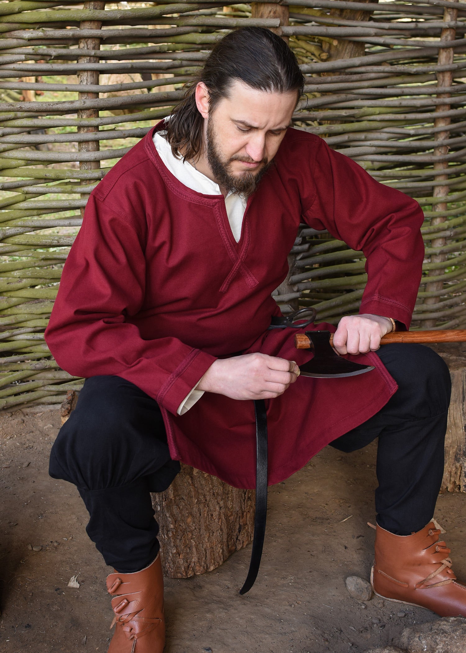 Imagen única de: Túnica Medieval Albrecht Con Ribete, Manga Larga, Rojo Vino