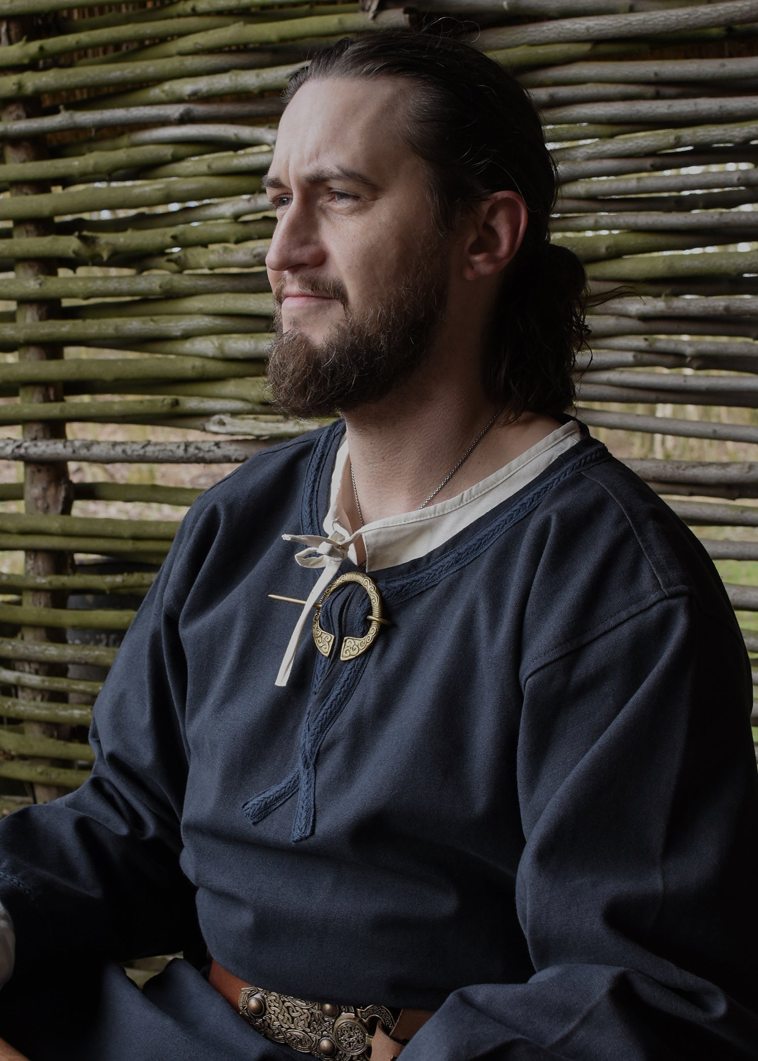 Imagen única de: Túnica Medieval Albrecht Con Borde, Mangas Largas, Azul Oscuro