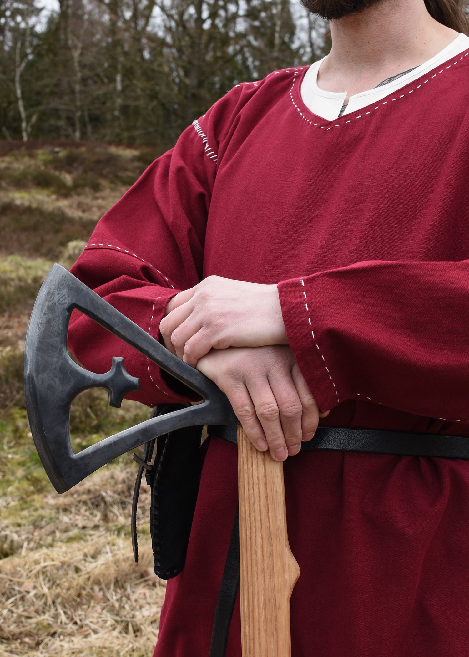 Imagen única de: Túnica Medieval Kragelund Askur, Manga Larga, Rojo Vino