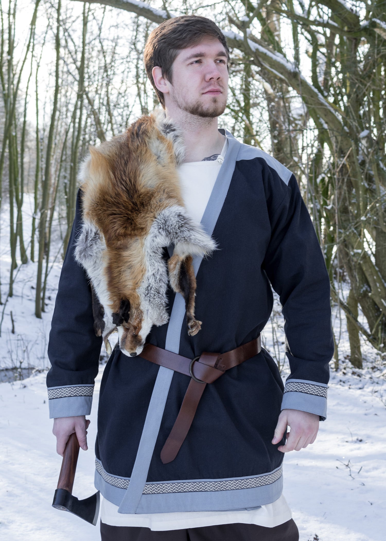 Imagen única de: Falda Con Solapa Bjorn, Abrigo Vikingo Con Borde, Azul Oscuro