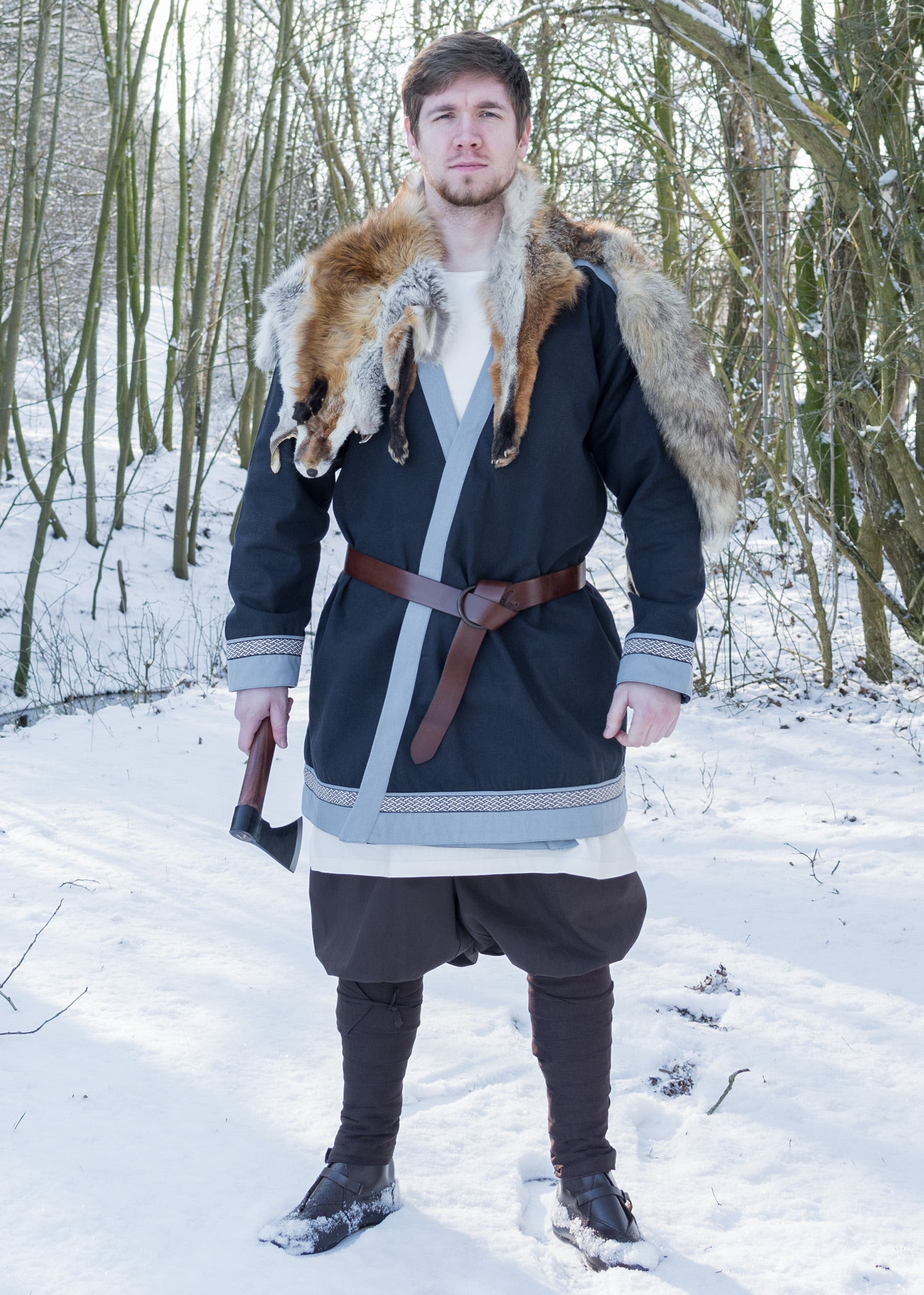 Imagen única de: Falda Con Solapa Bjorn, Abrigo Vikingo Con Borde, Azul Oscuro