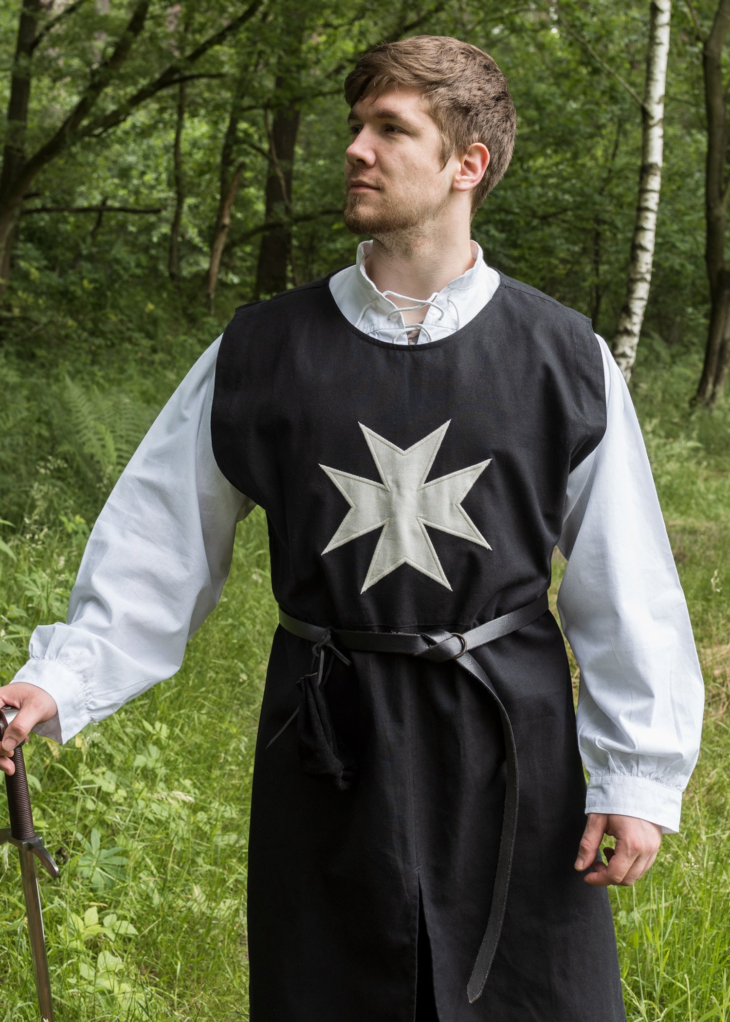 Imagen única de: Tabardo Medieval, Johanniter, Negro/natural