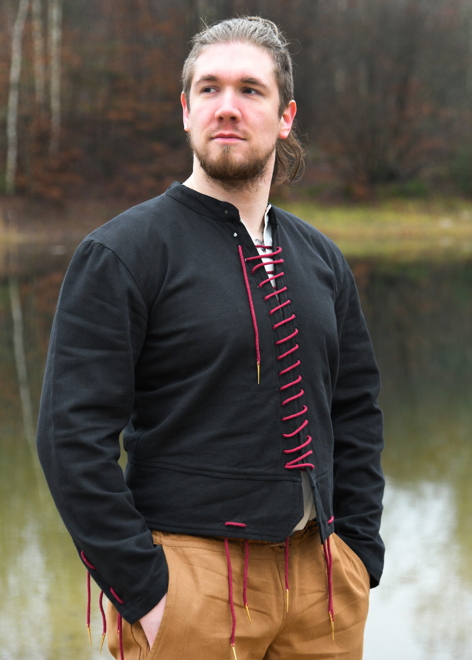 Imagen única de: Jubón Medieval Bernhard Con Cintas Nestel, Negro