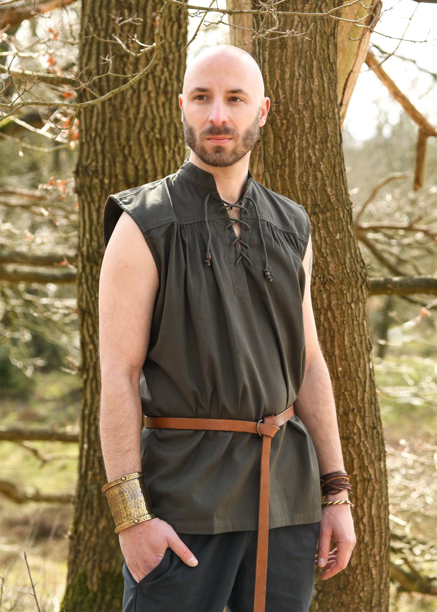 Imagen única de: Camisa Medieval Konstantin, Sin Mangas, Verde Oliva
