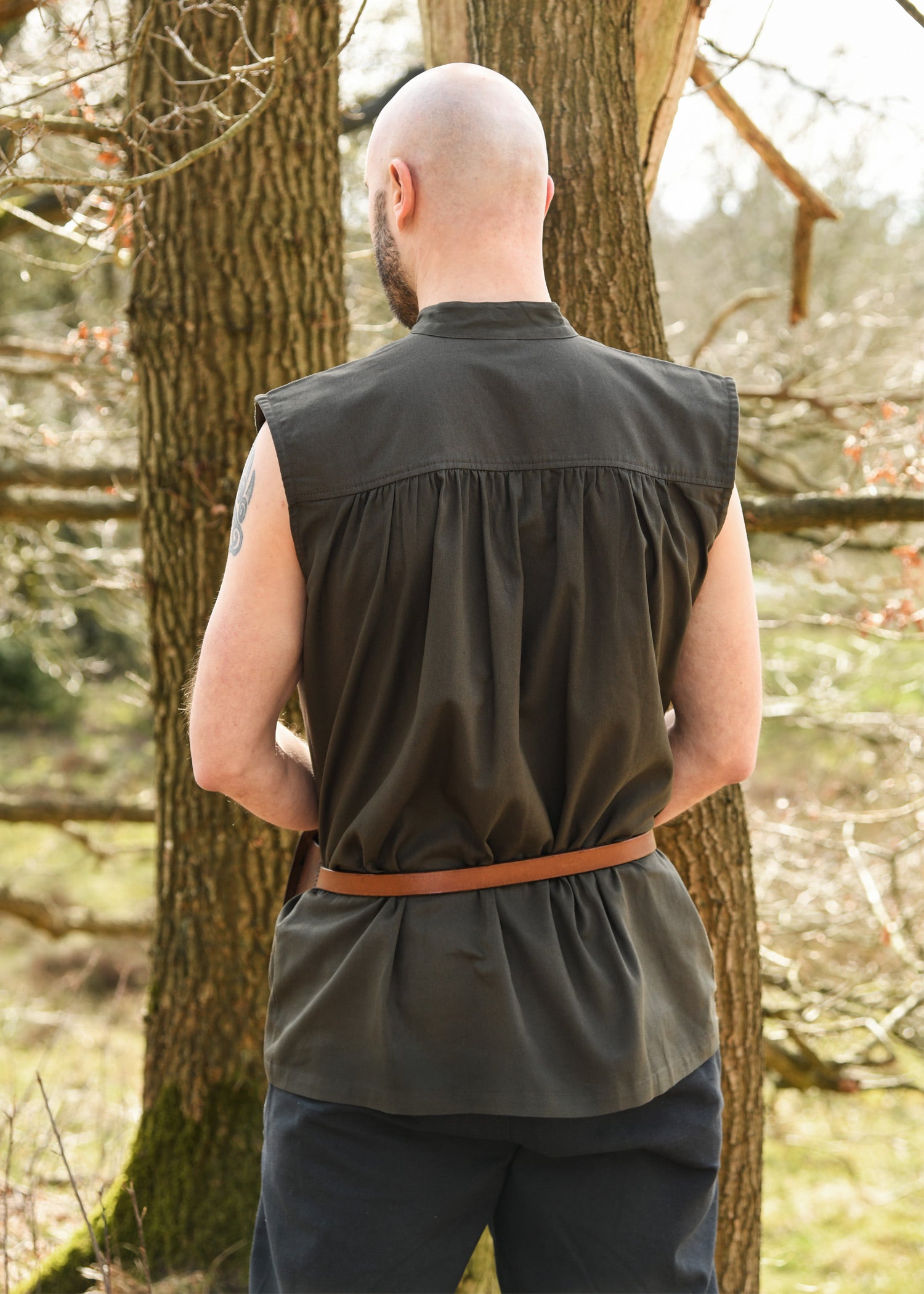 Imagen única de: Camisa Medieval Konstantin, Sin Mangas, Verde Oliva