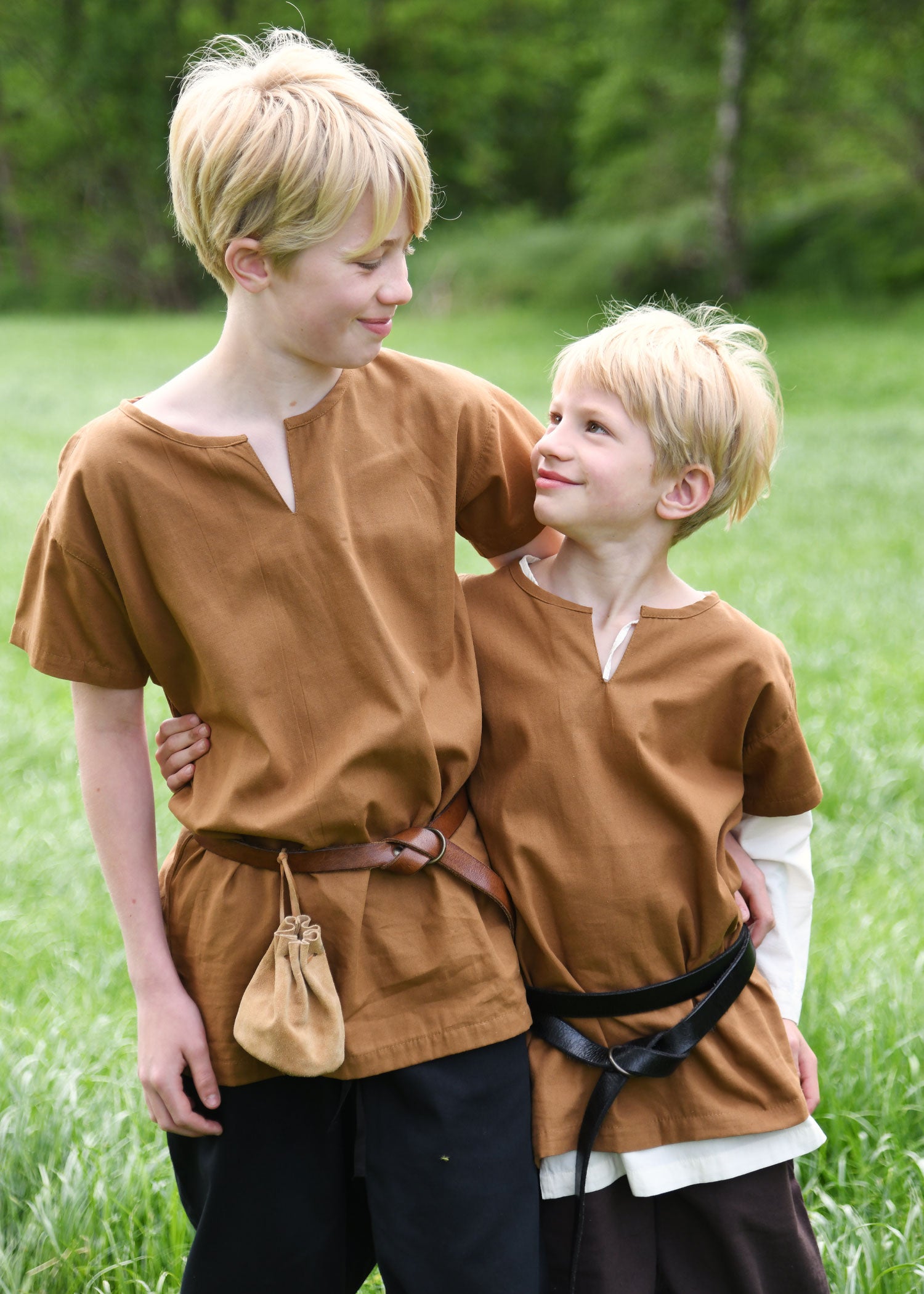 Imagen única de: Túnica Medieval Infantil Linus, Manga Corta, Beige Marrón