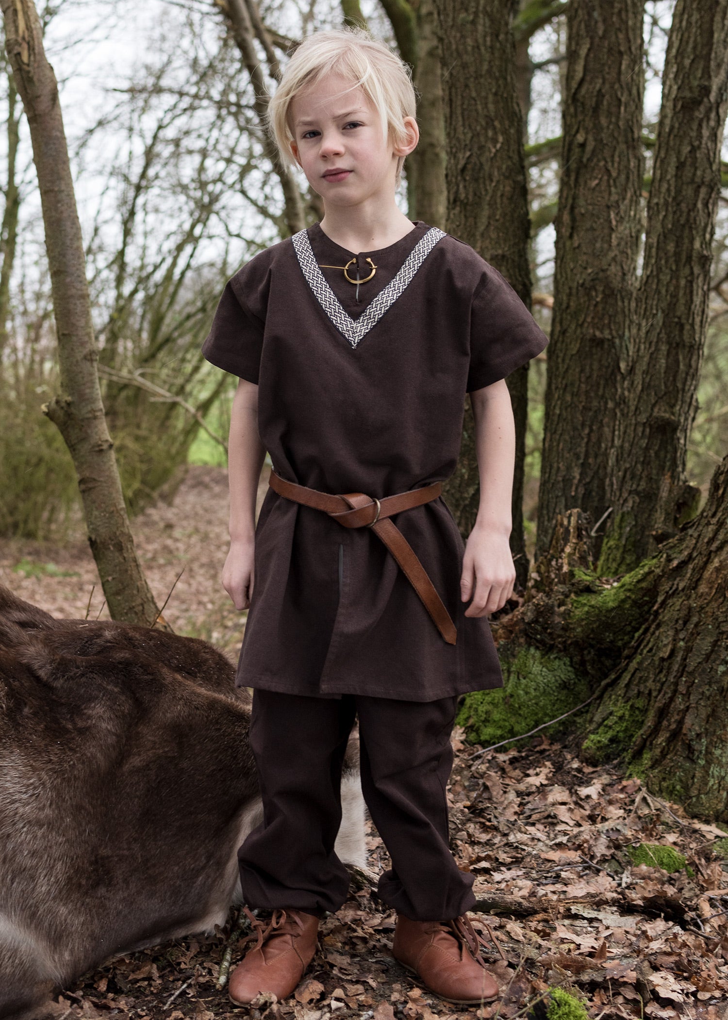 Imagen única de: Túnica Medieval Infantil Ailrik Con Ribete, Manga Corta, Marrón