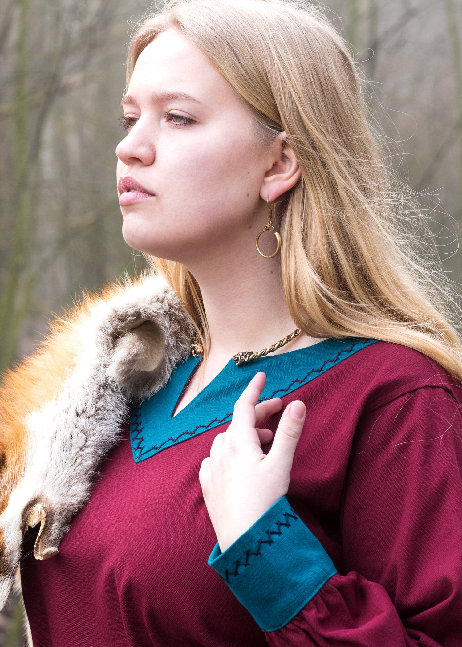 Imagen única de: Vestido Vikingo Jona, Rojo Vino/petróleo