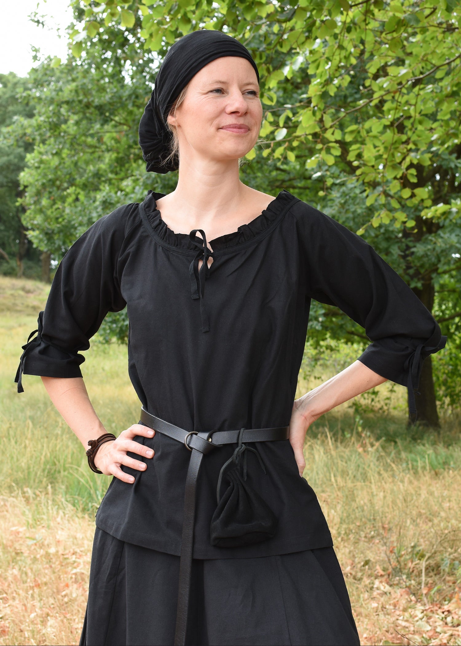Imagen única de: Blusa Medieval Birga Con Mangas 3/4, Negro