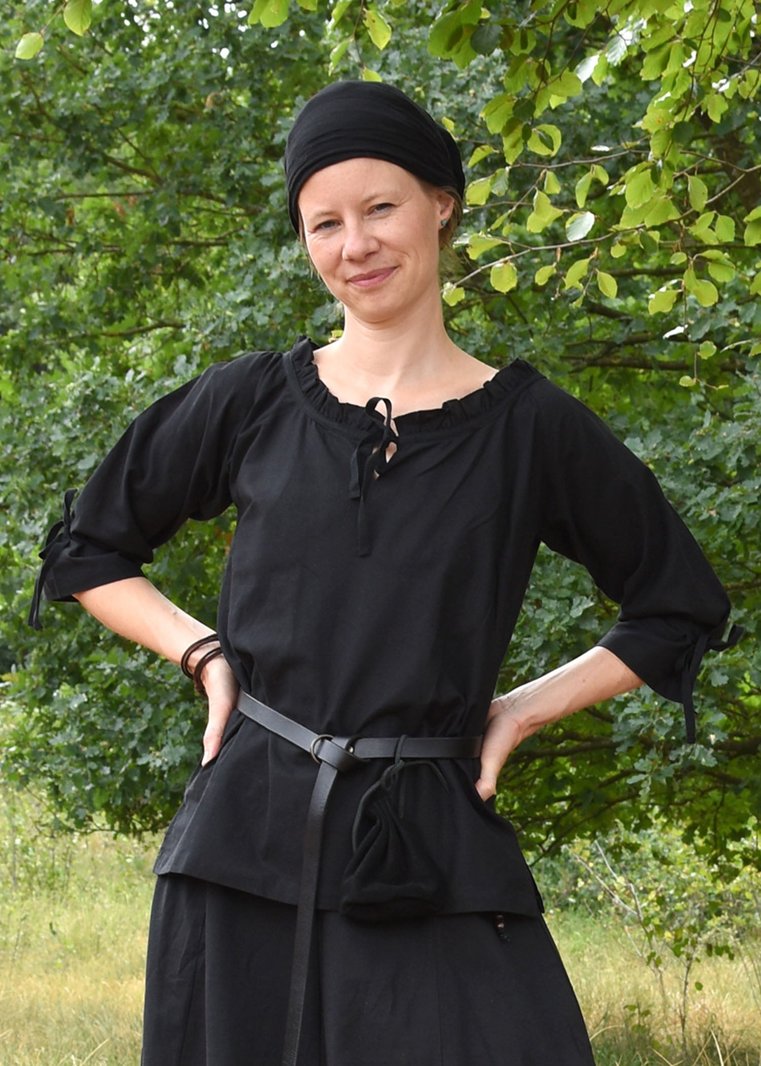 Imagen única de: Blusa Medieval Birga Con Mangas 3/4, Negro