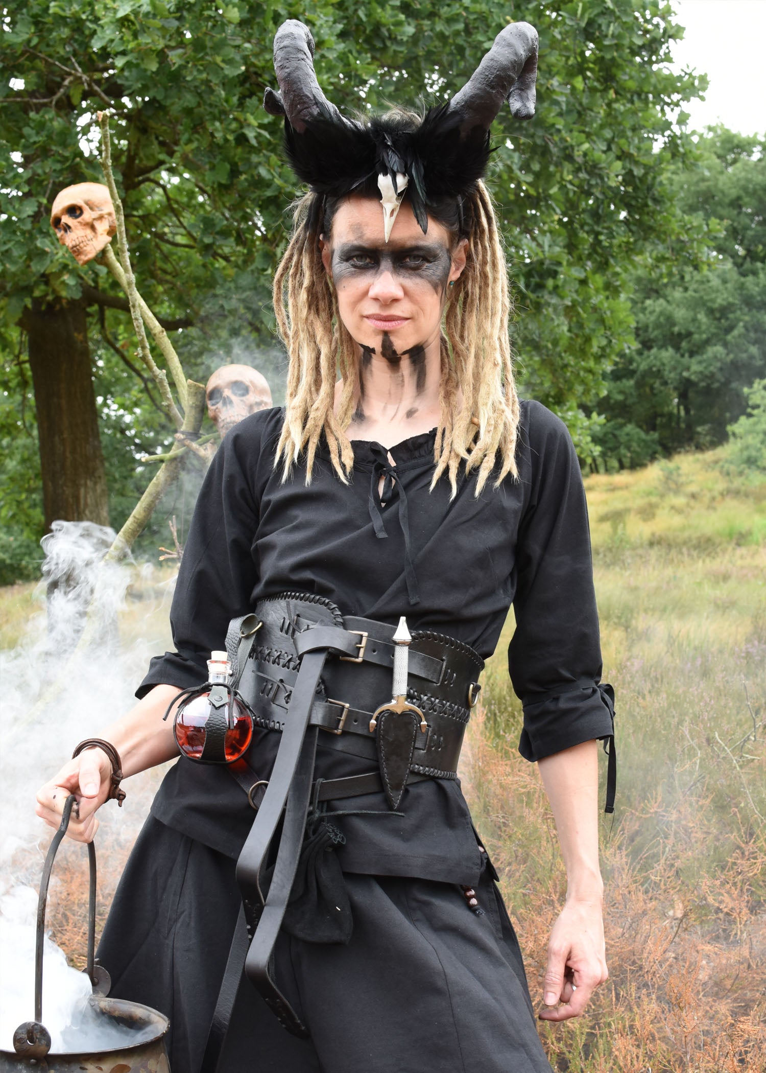 Imagen única de: Blusa Medieval Birga Con Mangas 3/4, Negro