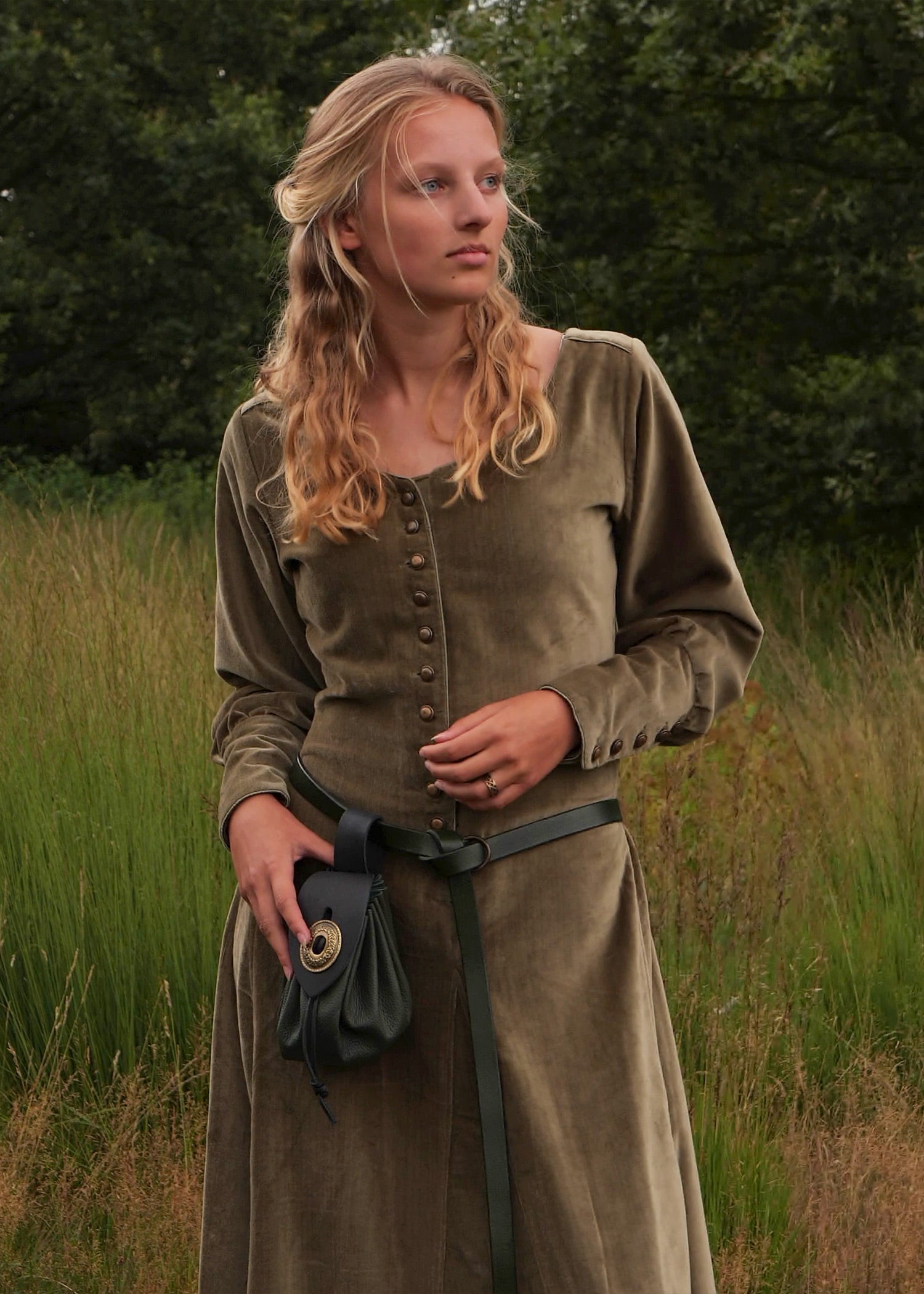Imagen única de: Cotehardie Isabell De Terciopelo, Vestido Medieval, Verde