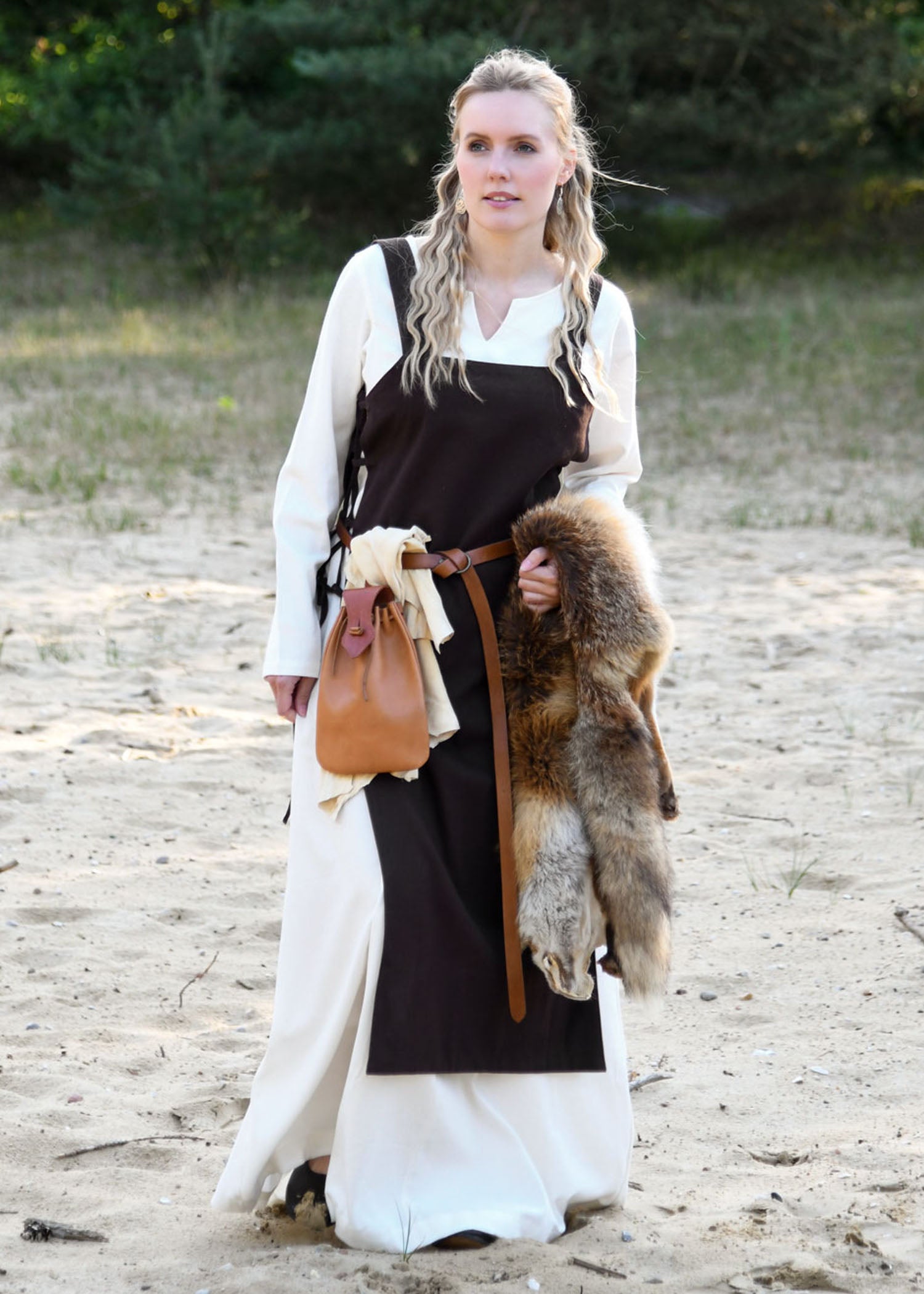 Imagen única de: Vestido Medieval Ligero Milla, Vestido Vikingo, Natural