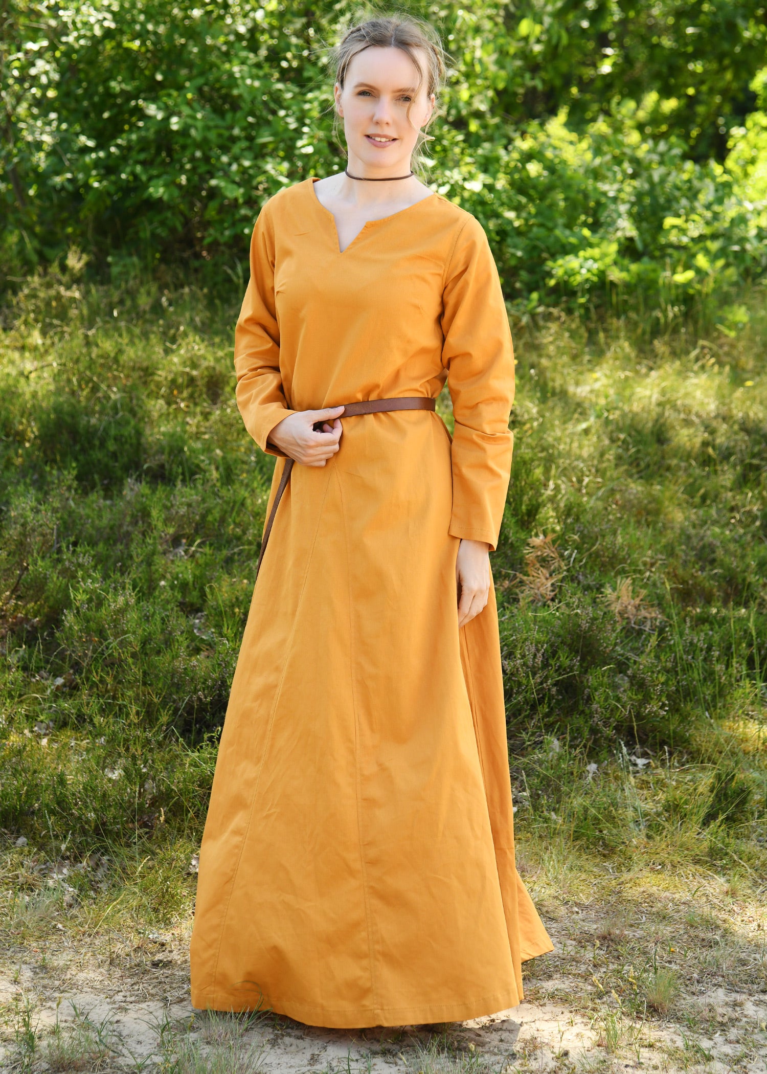 Imagen única de: Vestido Medieval Ligero Milla, Vestido Vikingo, Amarillo Mostaza