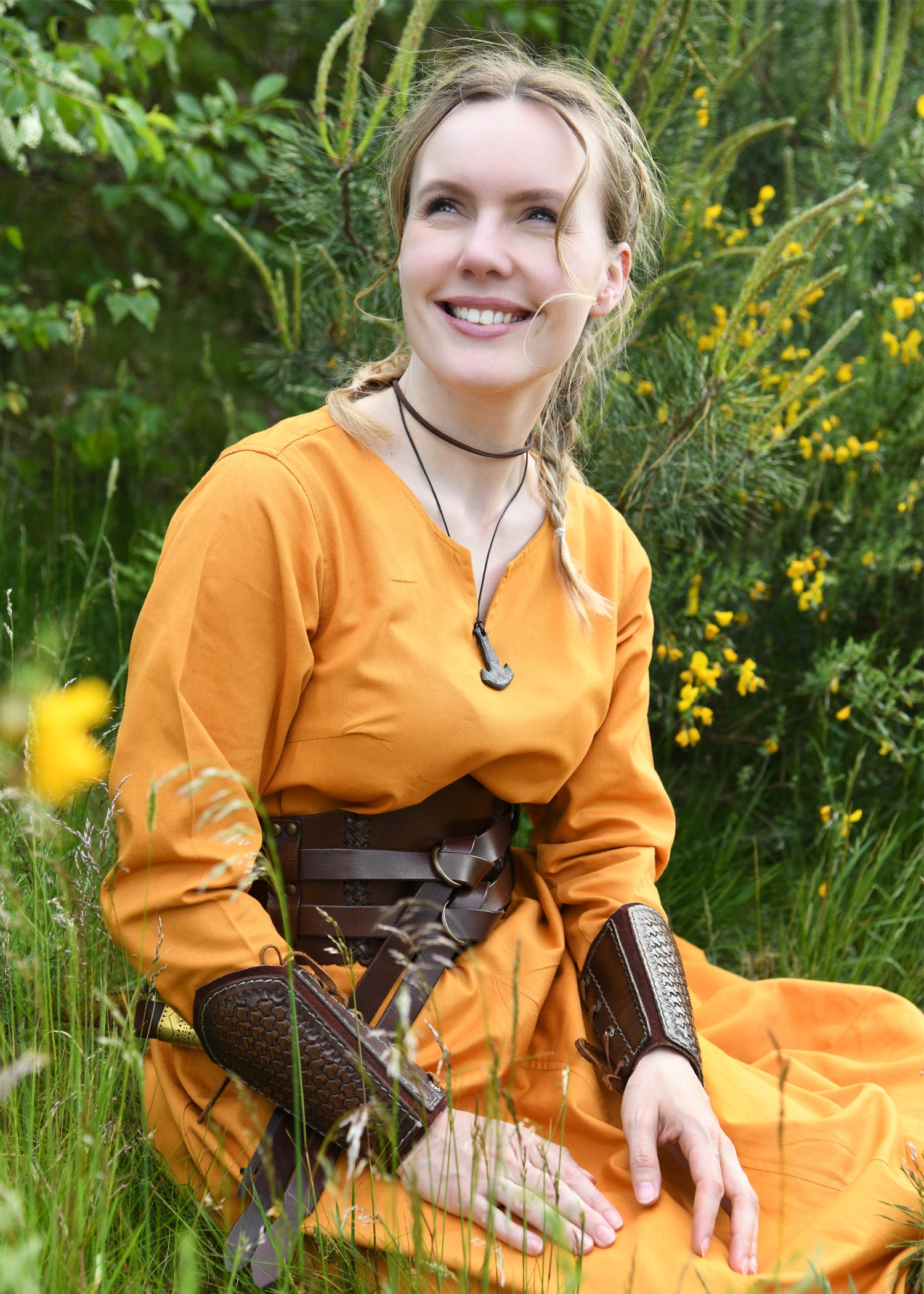 Imagen única de: Vestido Medieval Ligero Milla, Vestido Vikingo, Amarillo Mostaza