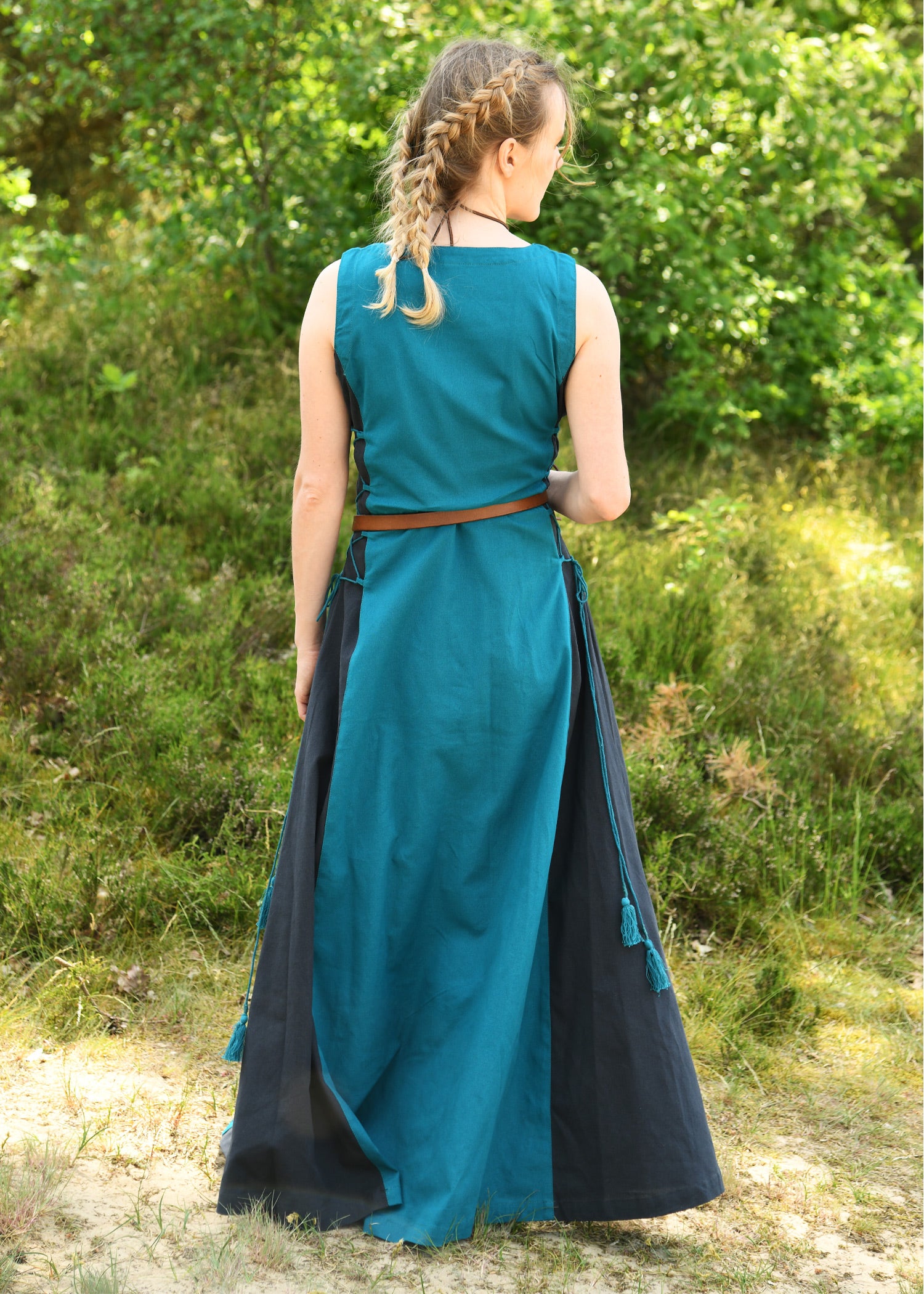 Imagen única de: Vestido Largo Sin Mangas Jarle, Vestido De Tirantes, Petróleo/azul Oscuro