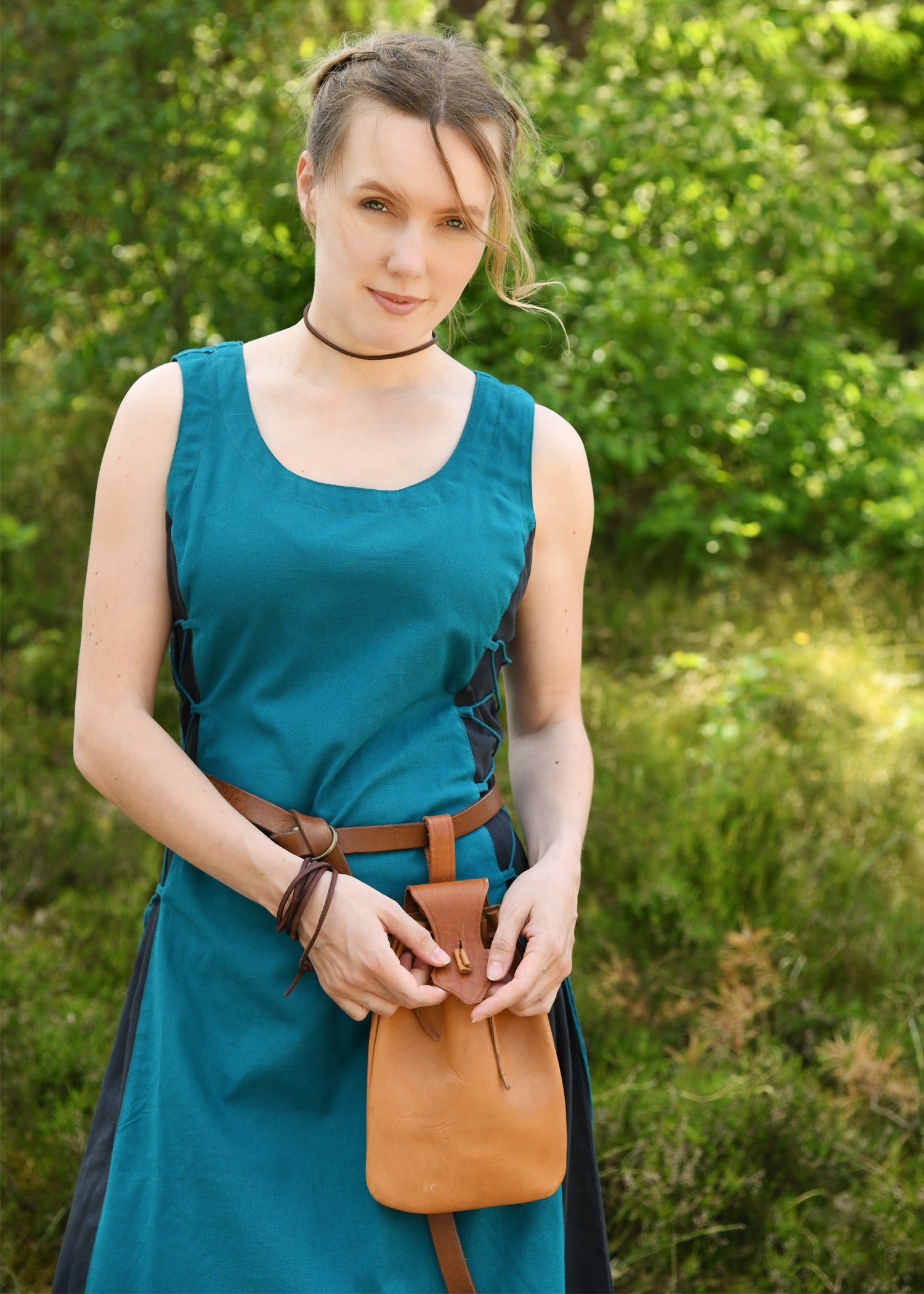 Imagen única de: Vestido Largo Sin Mangas Jarle, Vestido De Tirantes, Petróleo/azul Oscuro