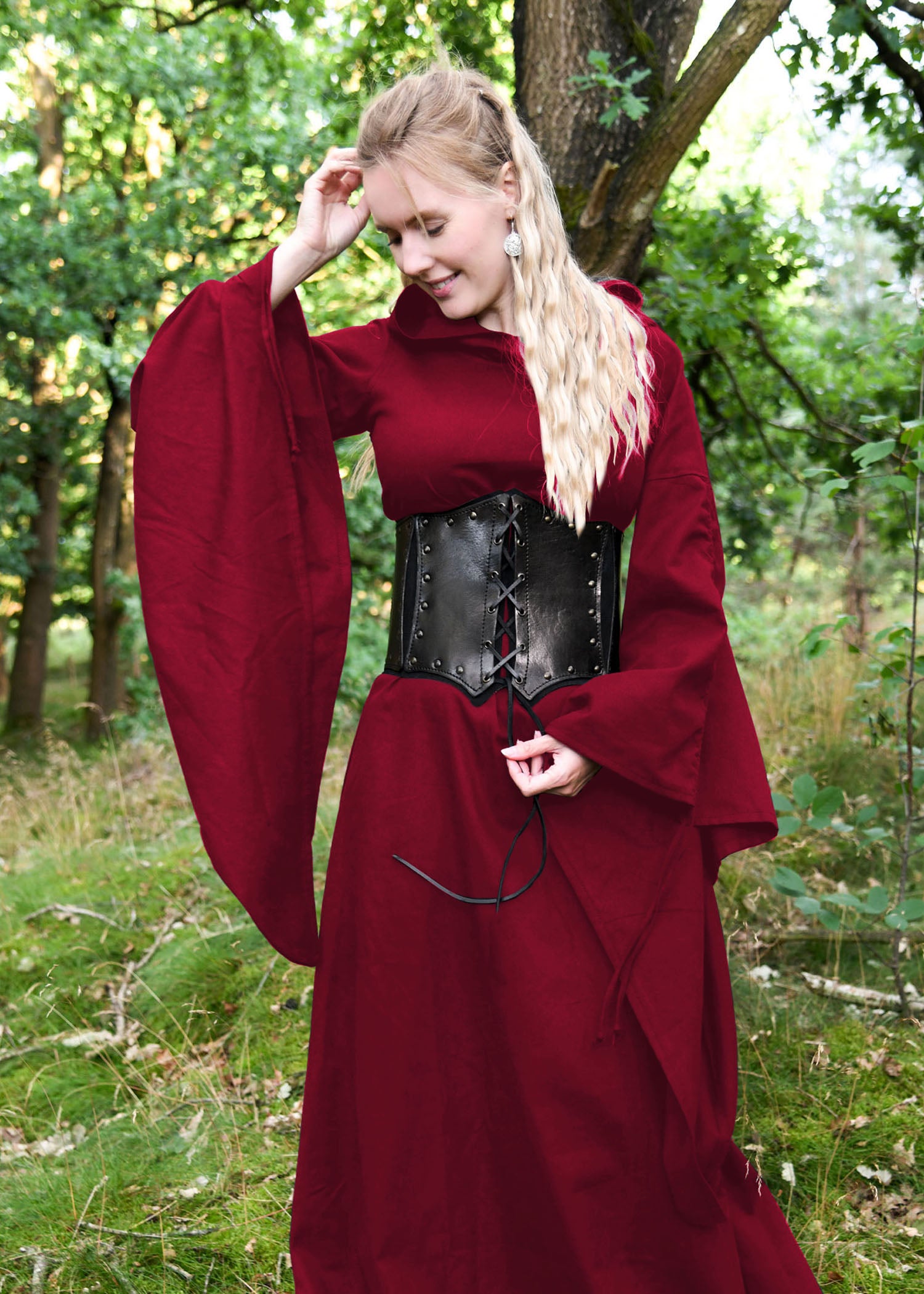 Imagen 1 - Vestido Medieval Isra Con Mangas Trompeta, Rojo Vino